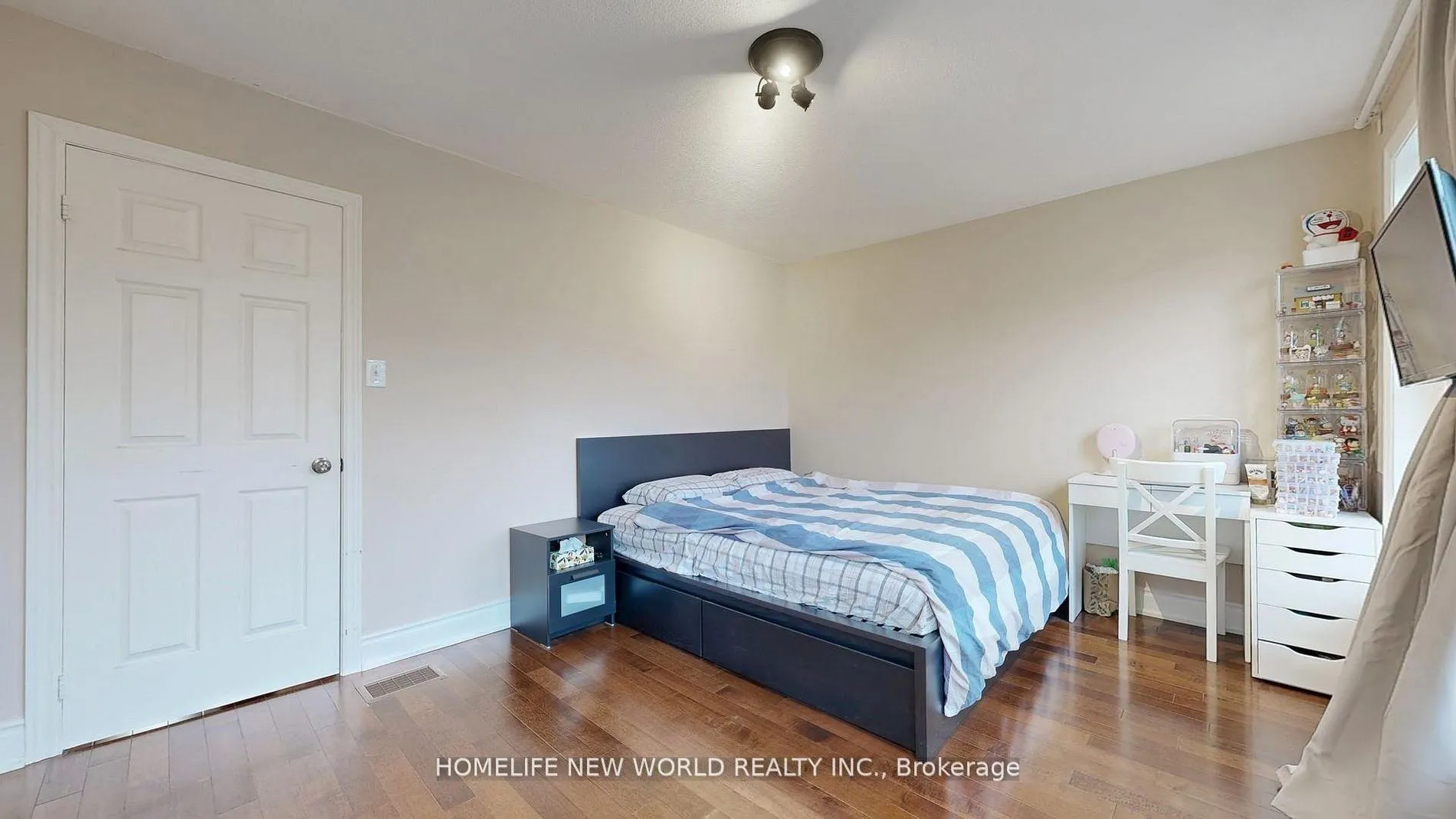 Photo 17 of Unit 20, 52 Wyatt Lane, Aurora, Bayview Wellington — HOMEH