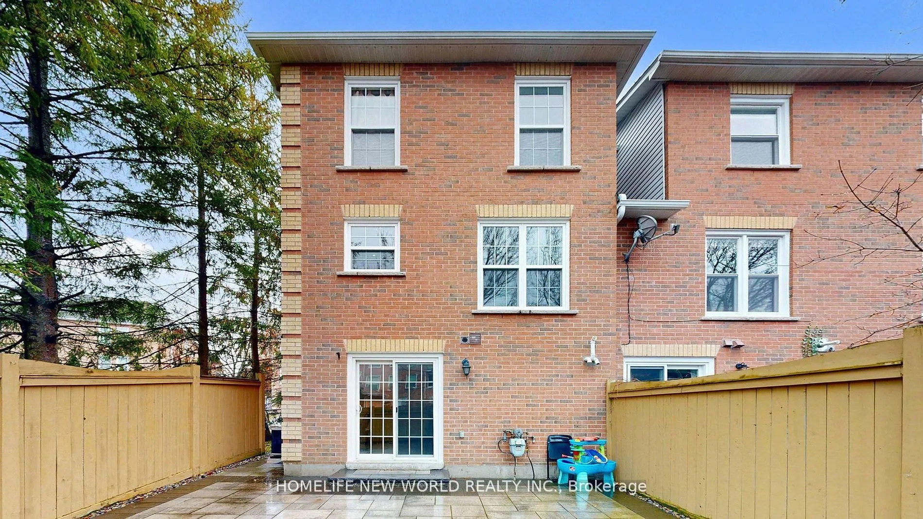 Photo 29 of Unit 20, 52 Wyatt Lane, Aurora, Bayview Wellington — HOMEH