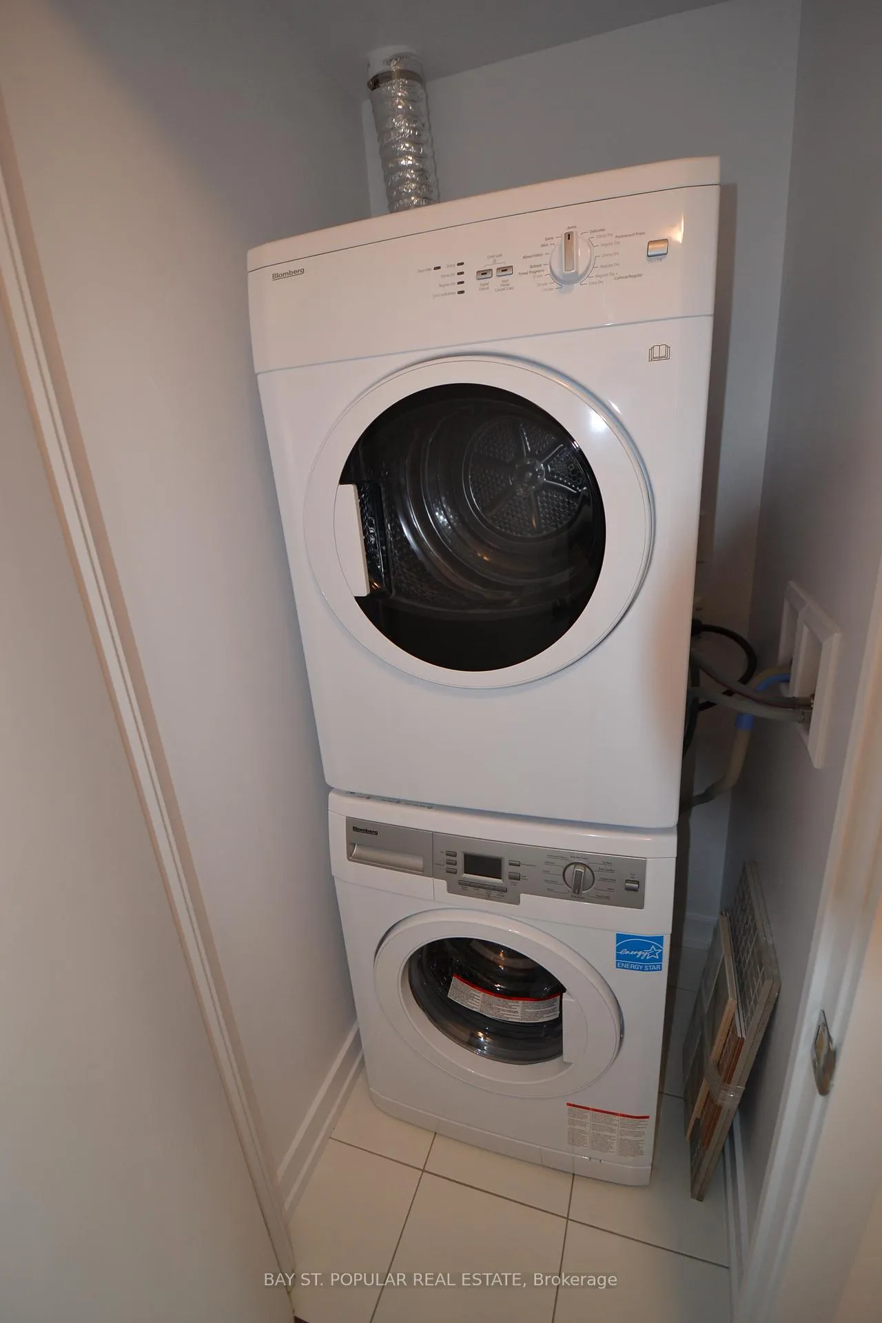 Photo 5 of Unit 401, 125 Redpath Avenue, Toronto, Mount Pleasant West — HOMEH