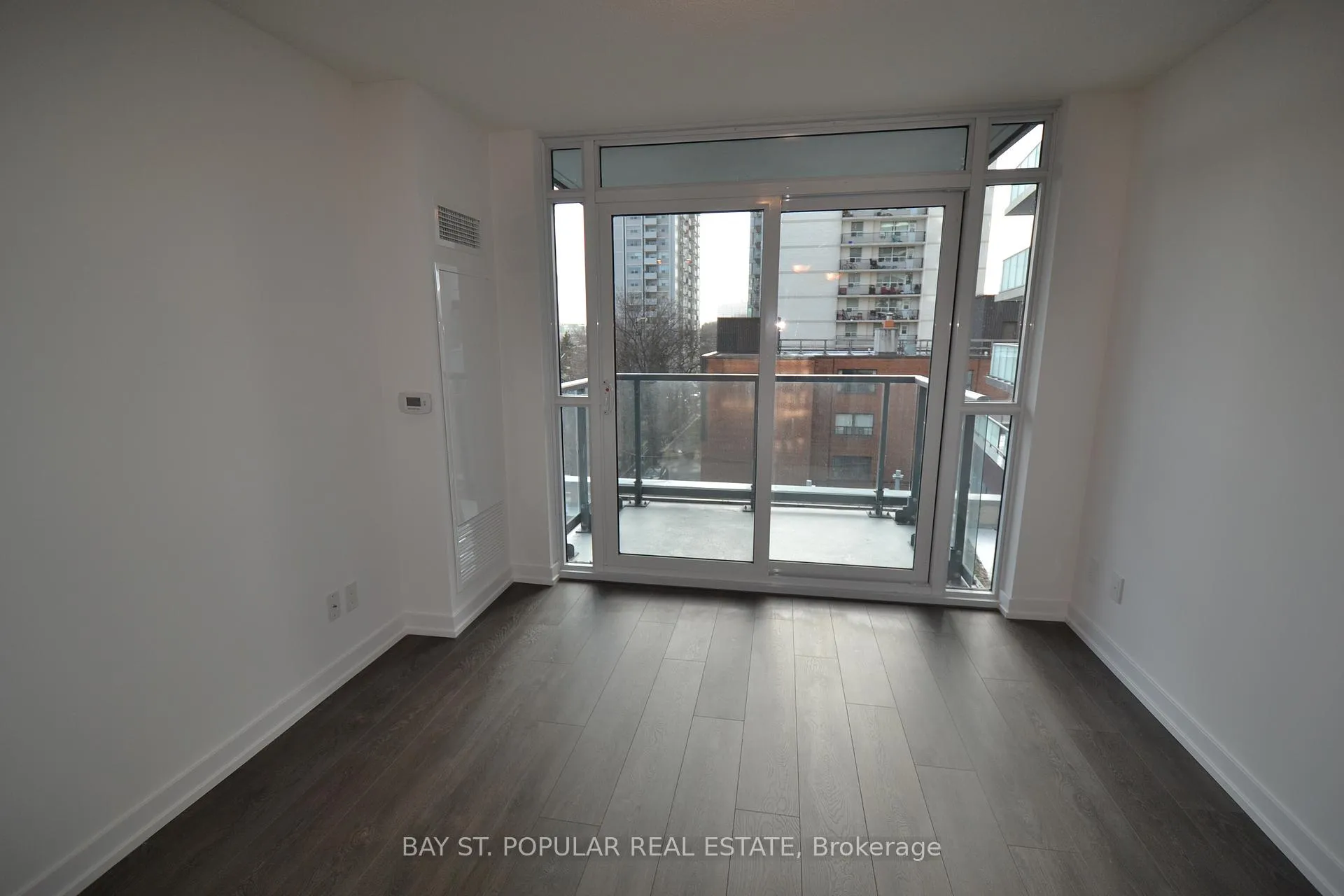 Photo 6 of Unit 401, 125 Redpath Avenue, Toronto, Mount Pleasant West — HOMEH