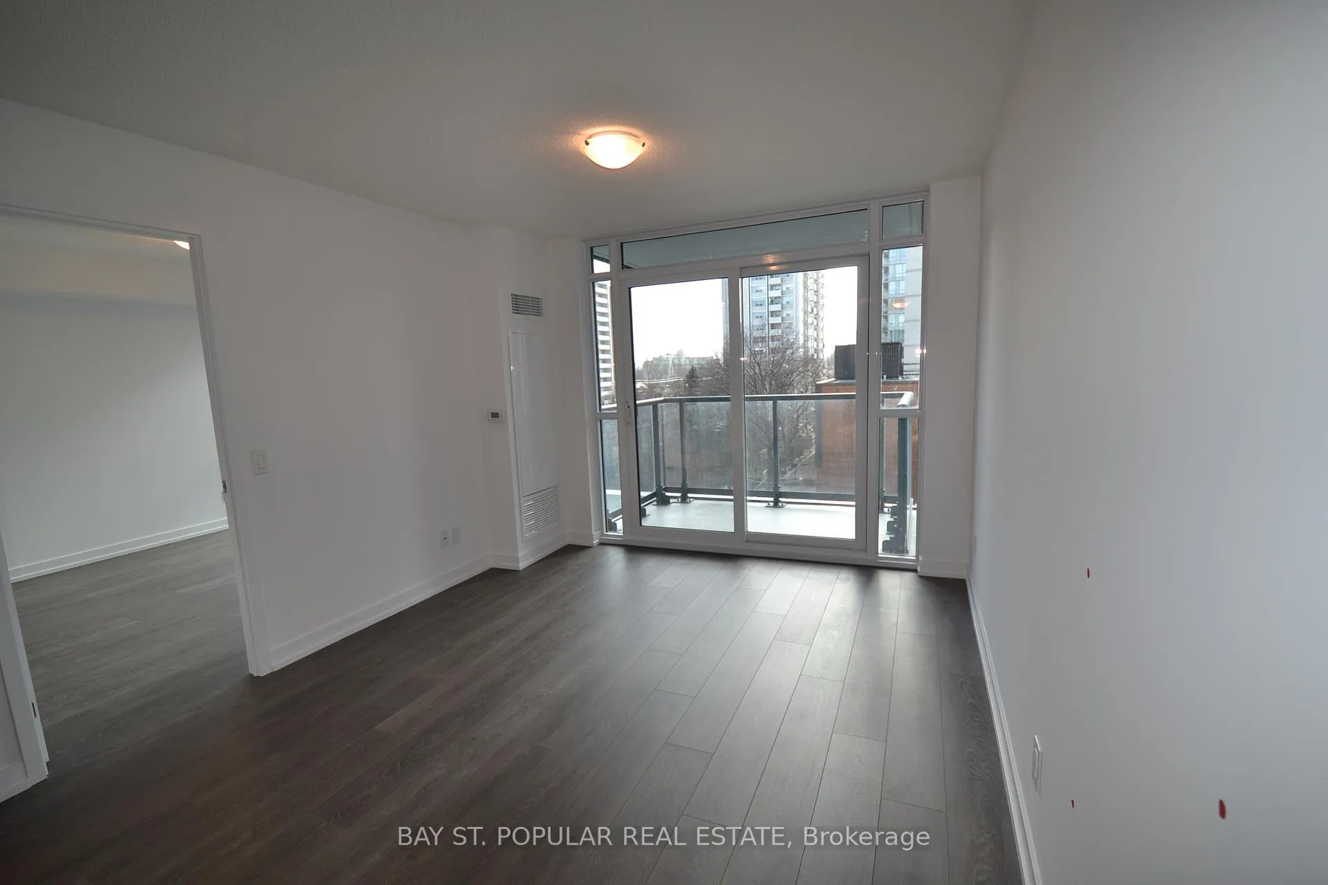 Photo 7 of Unit 401, 125 Redpath Avenue, Toronto, Mount Pleasant West — HOMEH