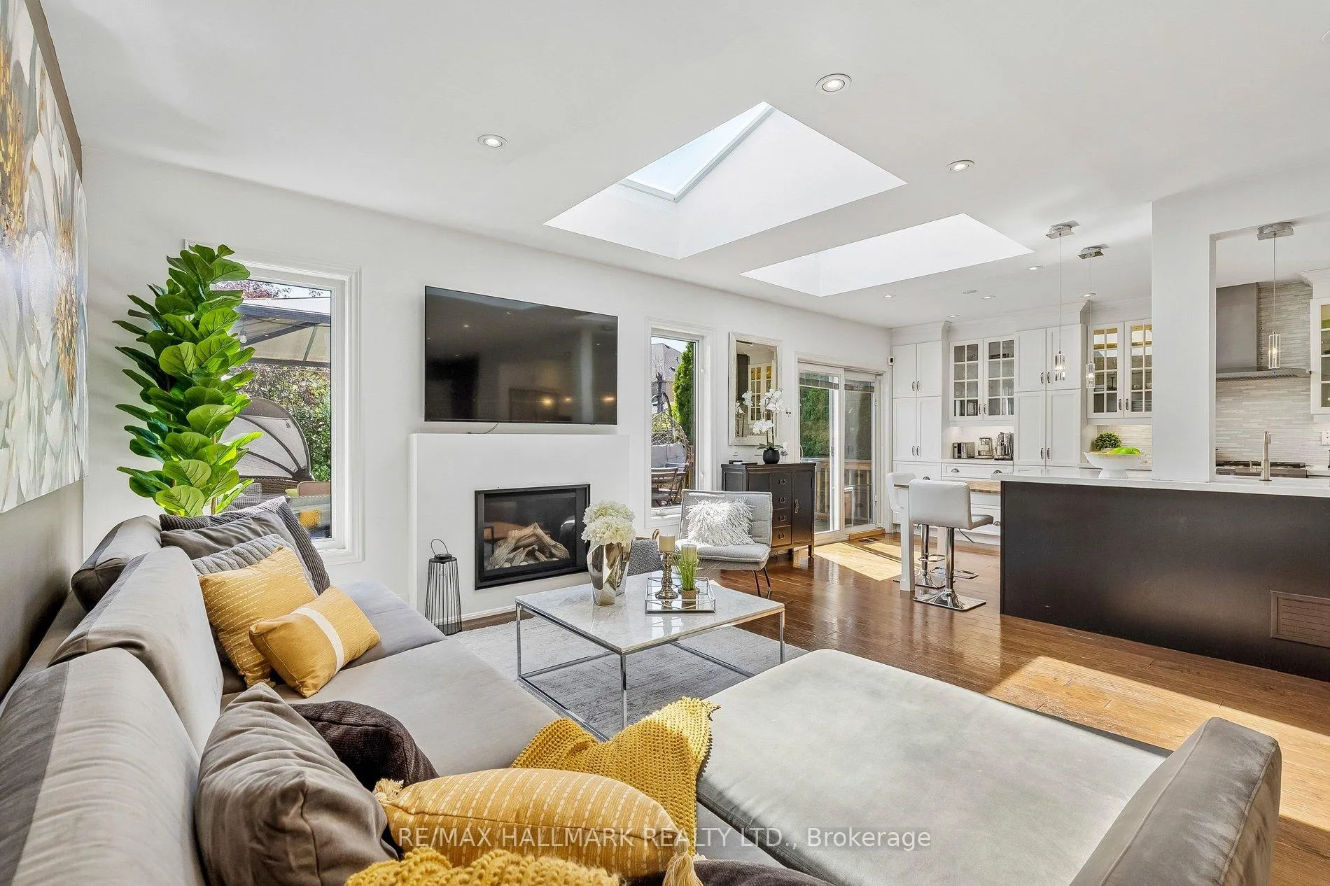 Photo 9 of 315 Forest Run Boulevard, Vaughan, Patterson — HOMEH