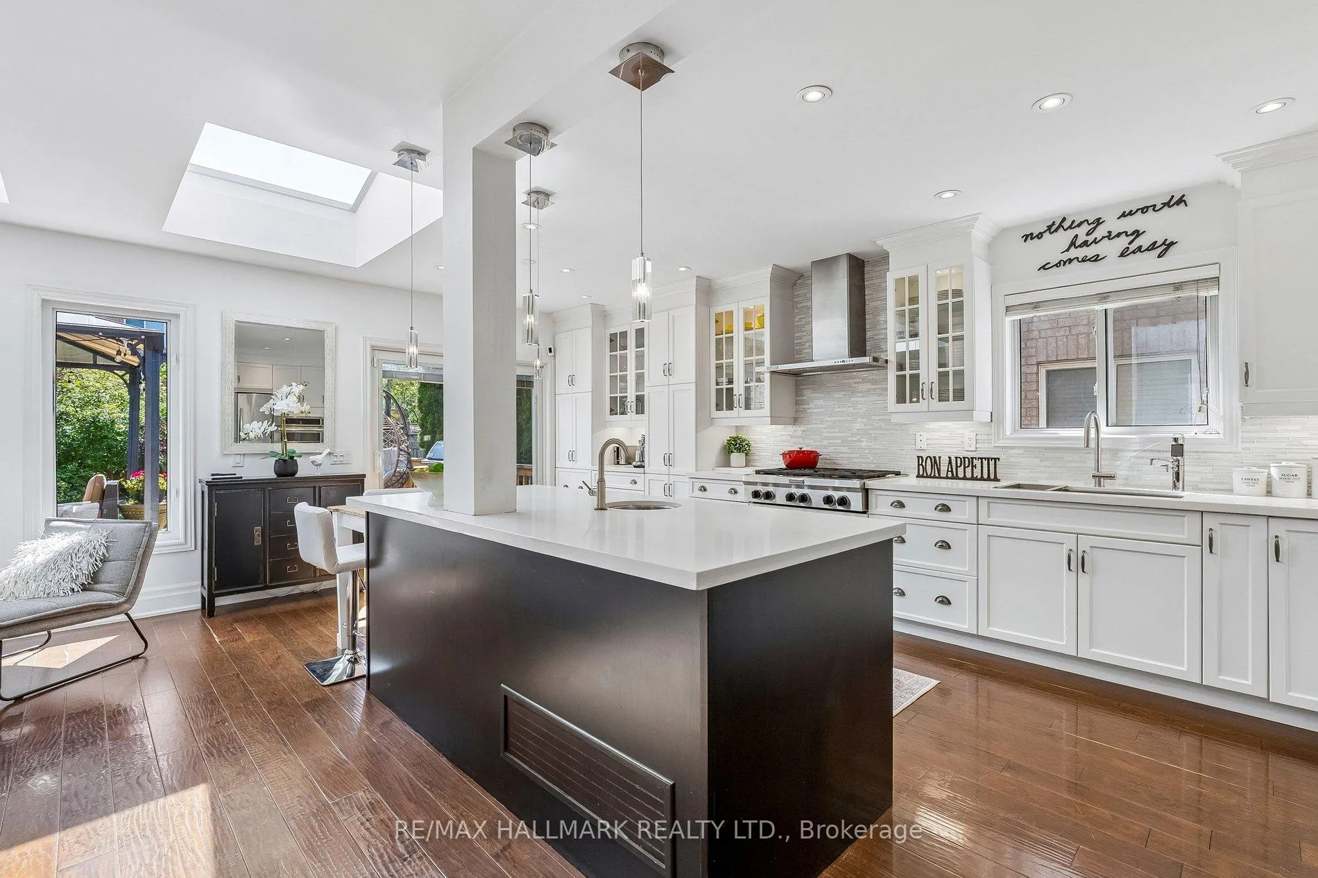 Photo 12 of 315 Forest Run Boulevard, Vaughan, Patterson — HOMEH