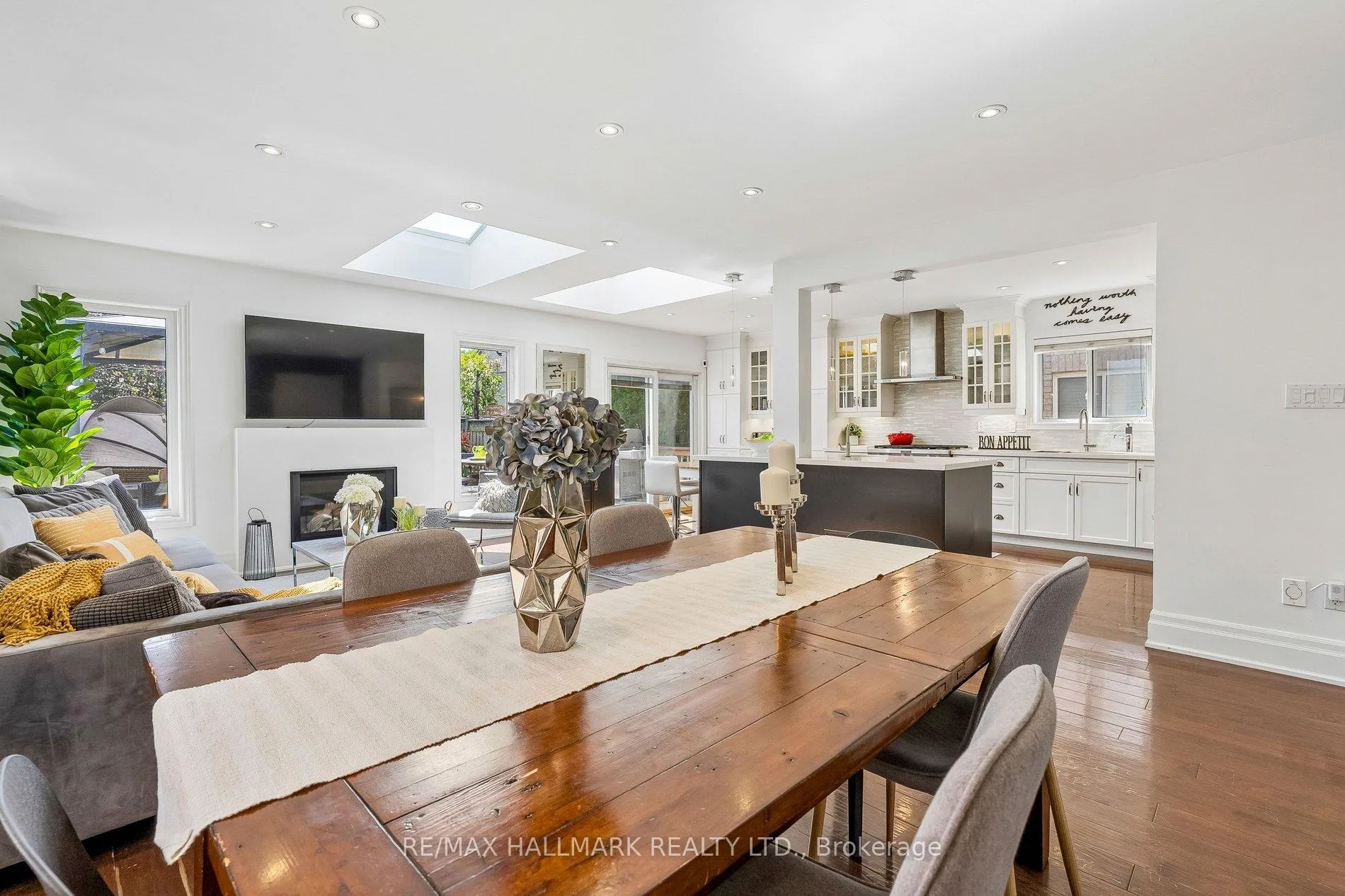 Photo 18 of 315 Forest Run Boulevard, Vaughan, Patterson — HOMEH