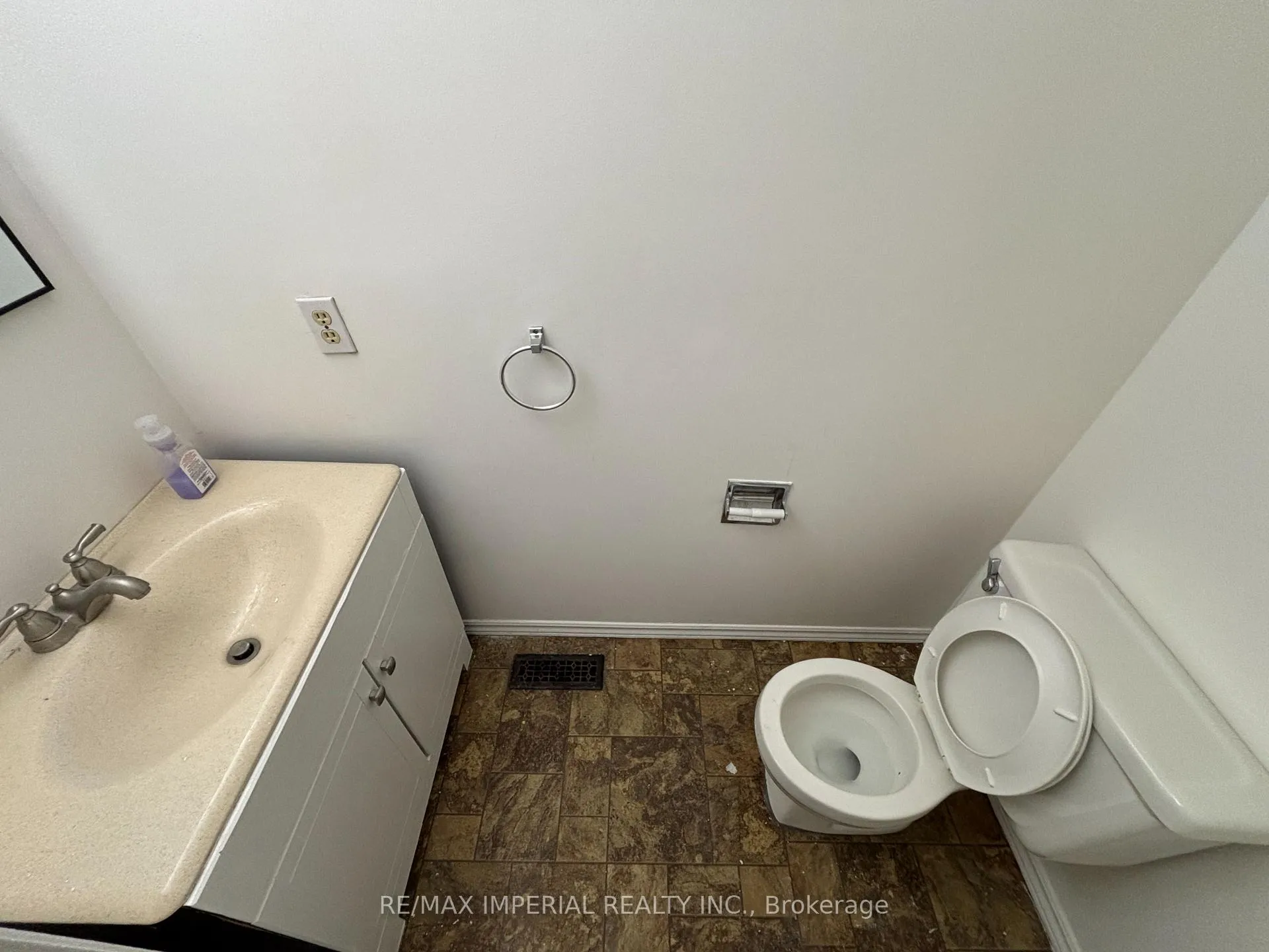 Photo 12 of 98 McMorran Crescent, Vaughan, Brownridge — HOMEH