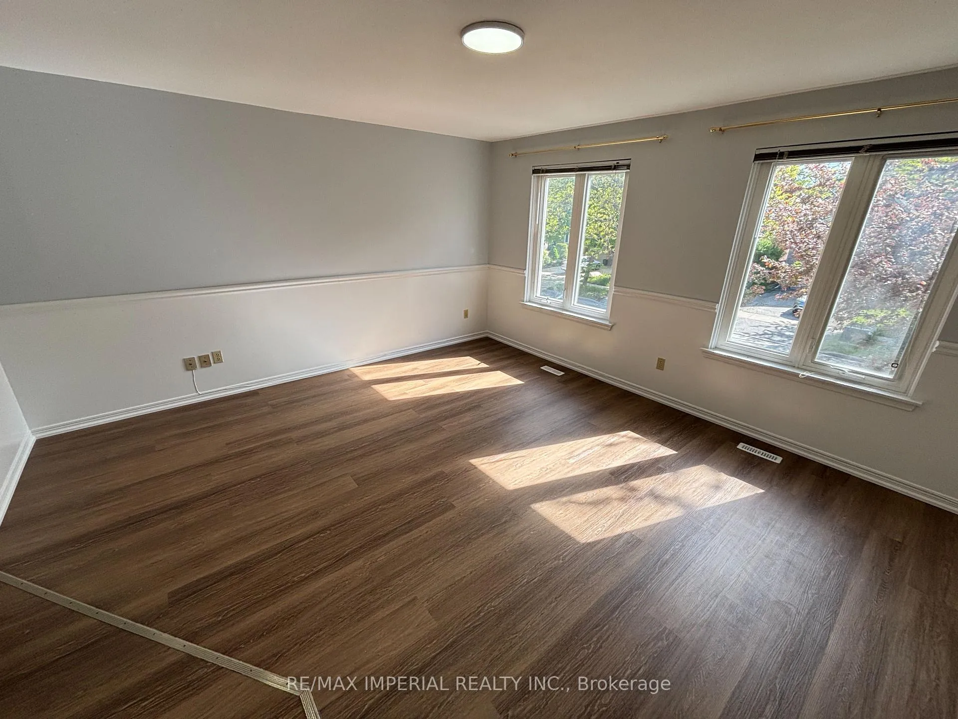 Photo 15 of 98 McMorran Crescent, Vaughan, Brownridge — HOMEH