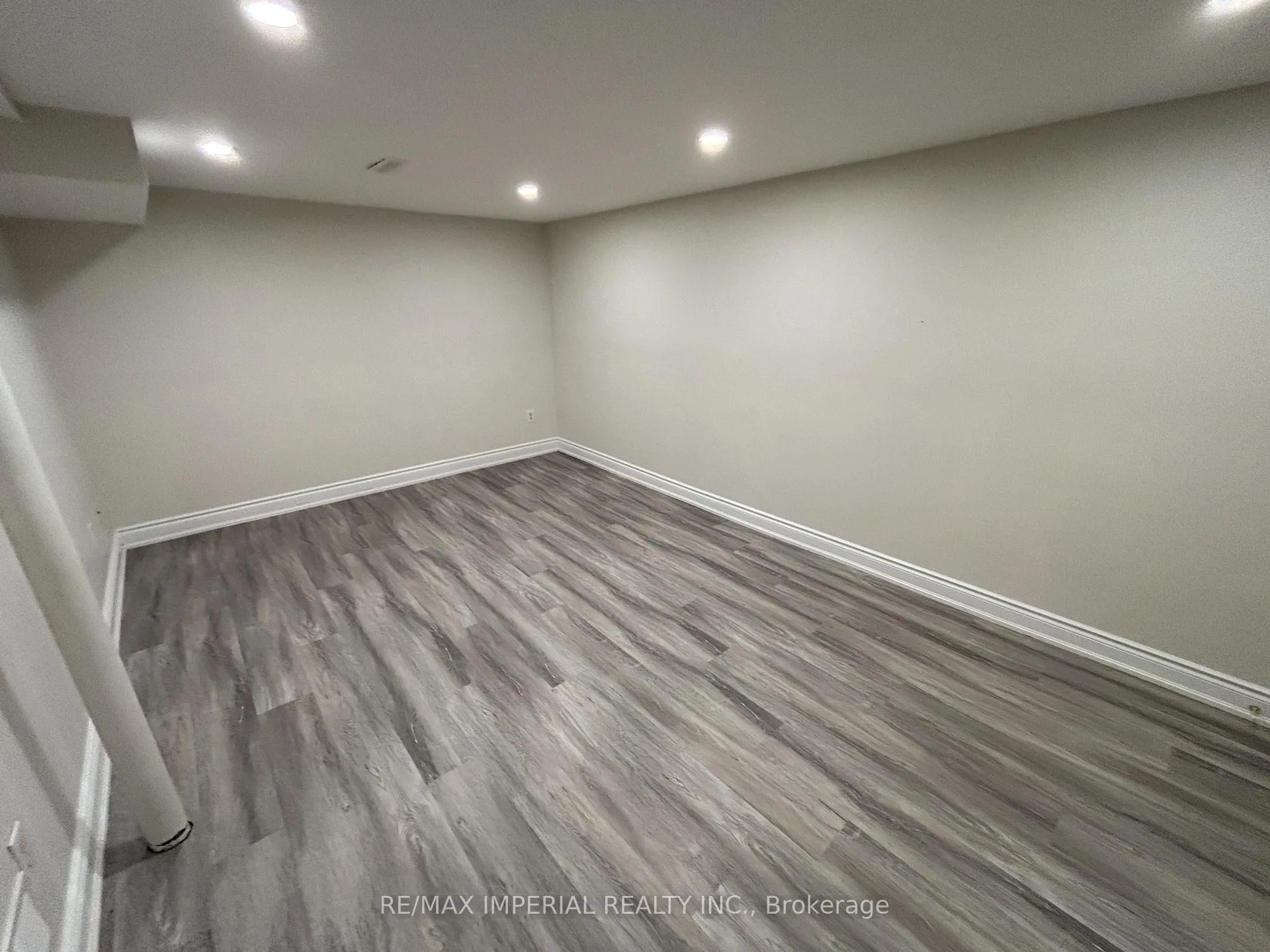 Photo 27 of 98 McMorran Crescent, Vaughan, Brownridge — HOMEH