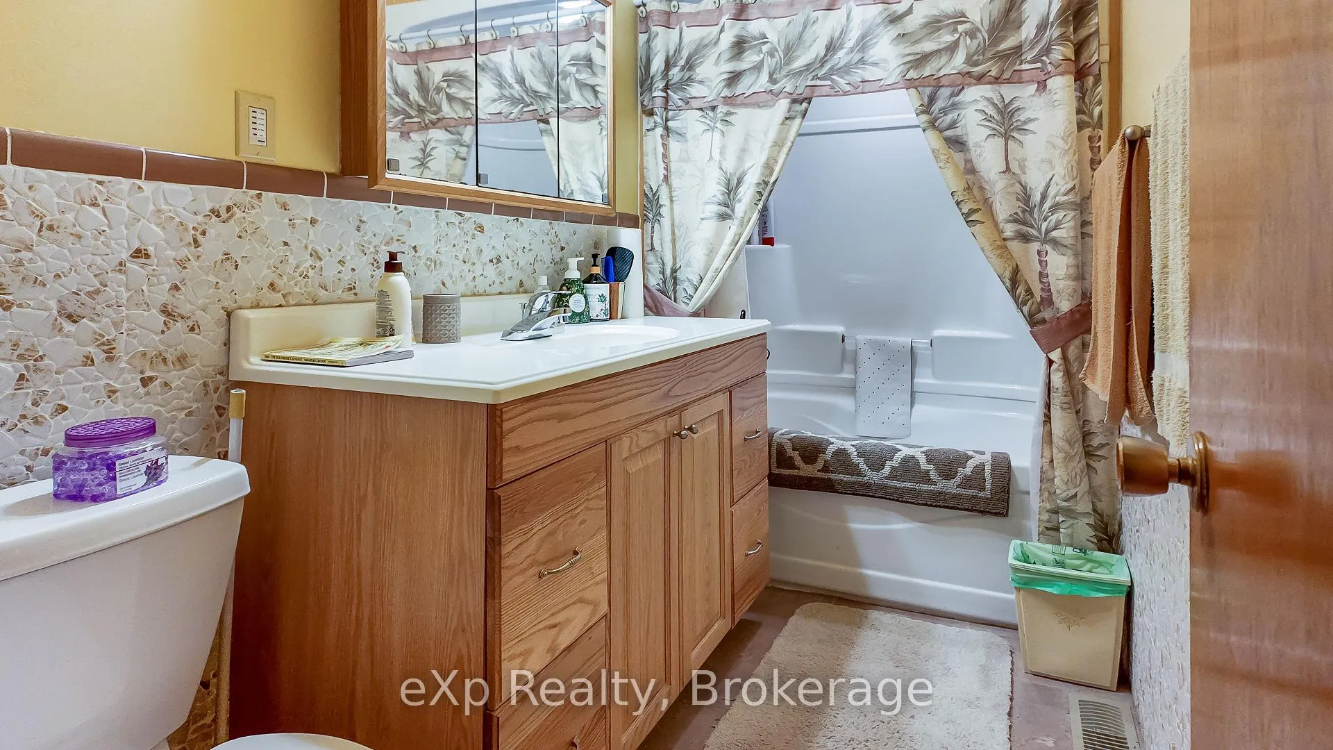 Photo 23 of 448 Lake Rosalind Road 4, Brockton — HOMEH