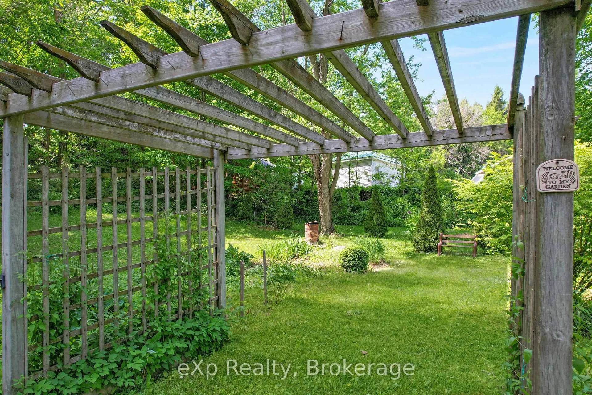 Photo 37 of 448 Lake Rosalind Road 4, Brockton — HOMEH