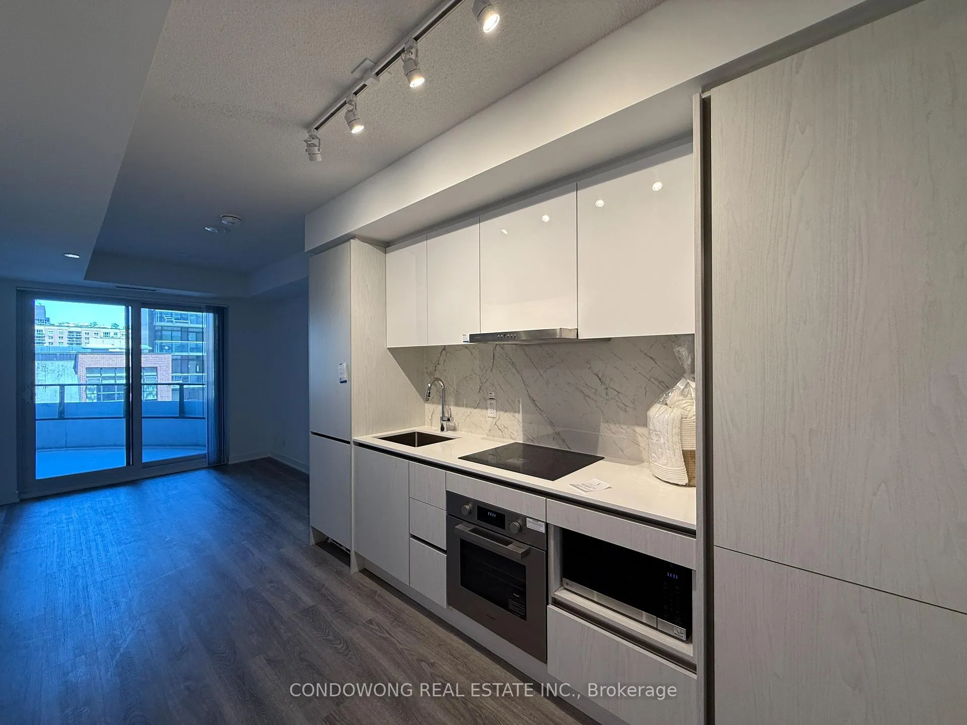 Photo 1 of Unit 903, 180 Front Street E, Toronto, Moss Park — HOMEH