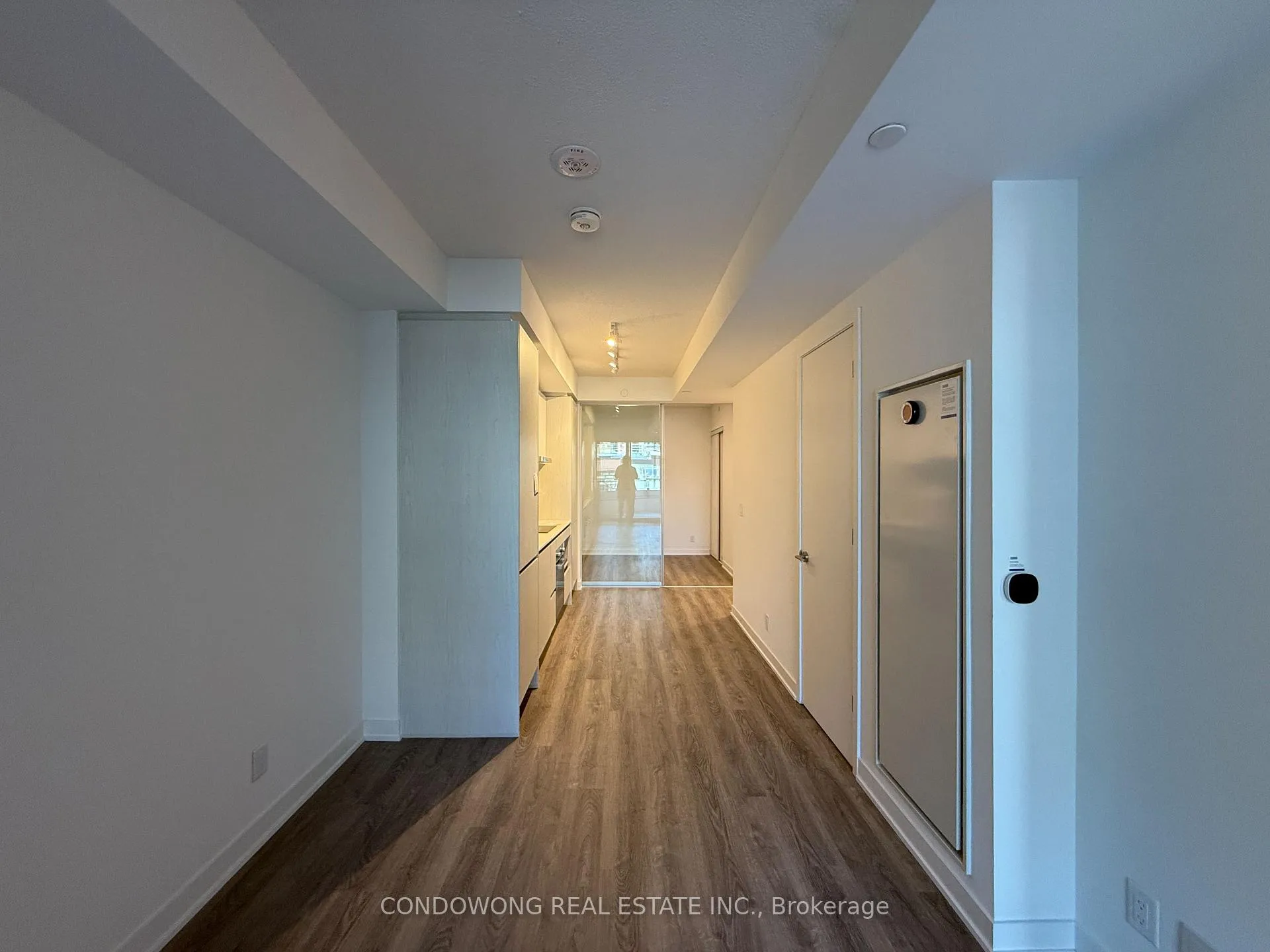 Photo 2 of Unit 903, 180 Front Street E, Toronto, Moss Park — HOMEH