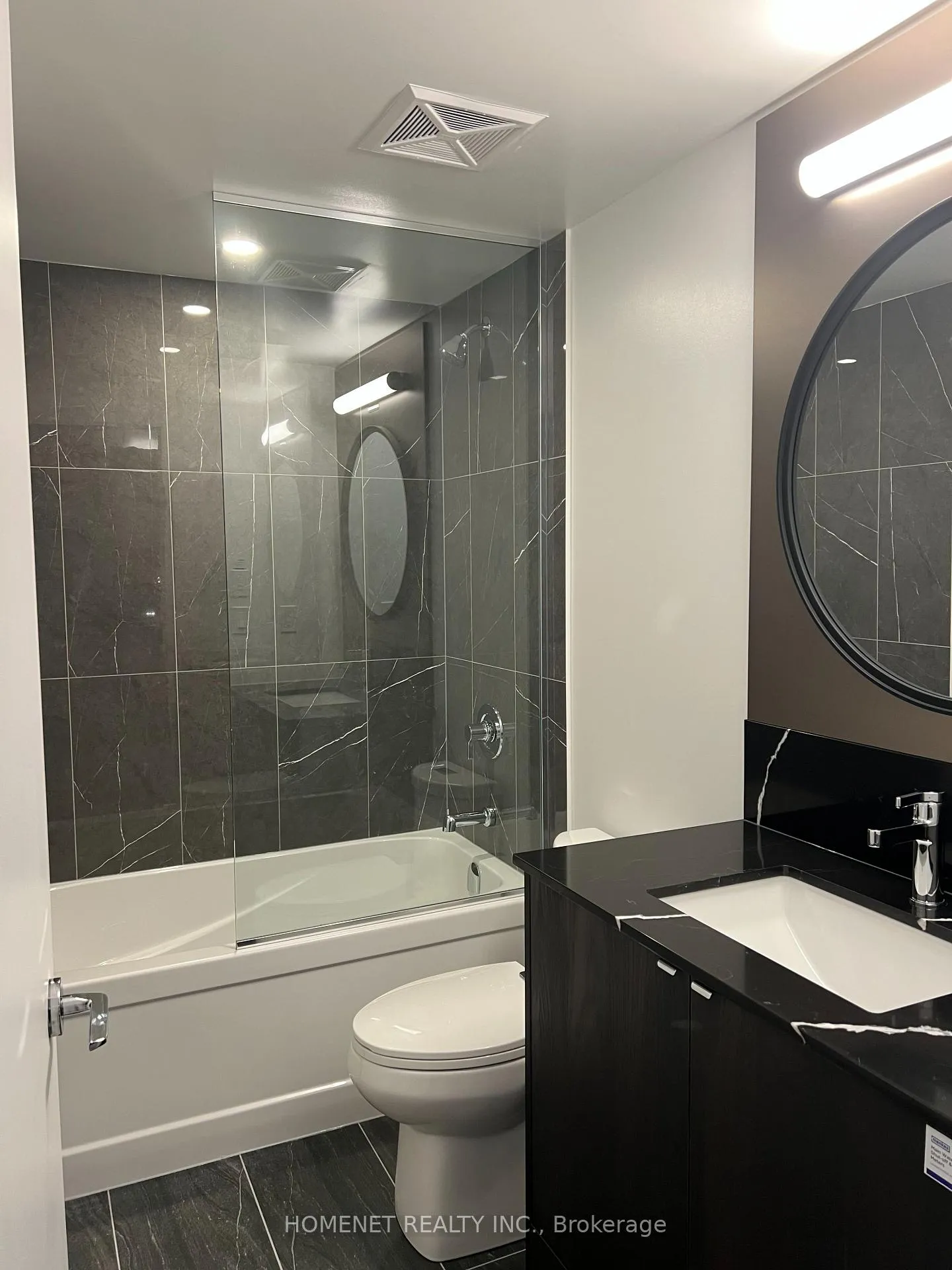 Photo 5 of Unit 705, 771 Yonge Street, Toronto, The Annex — HOMEH