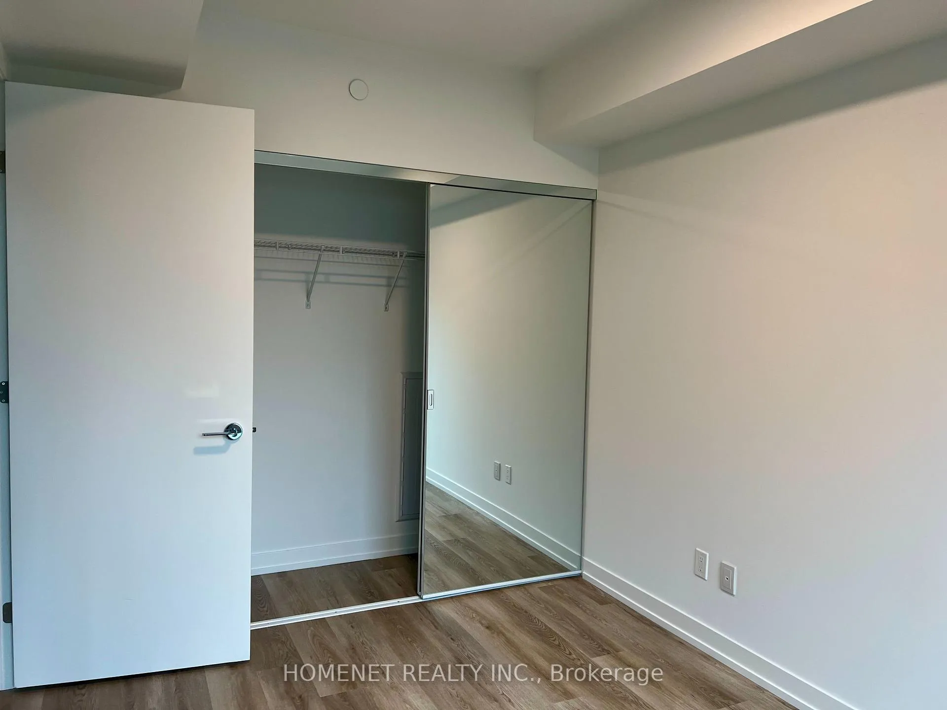 Photo 7 of Unit 705, 771 Yonge Street, Toronto, The Annex — HOMEH