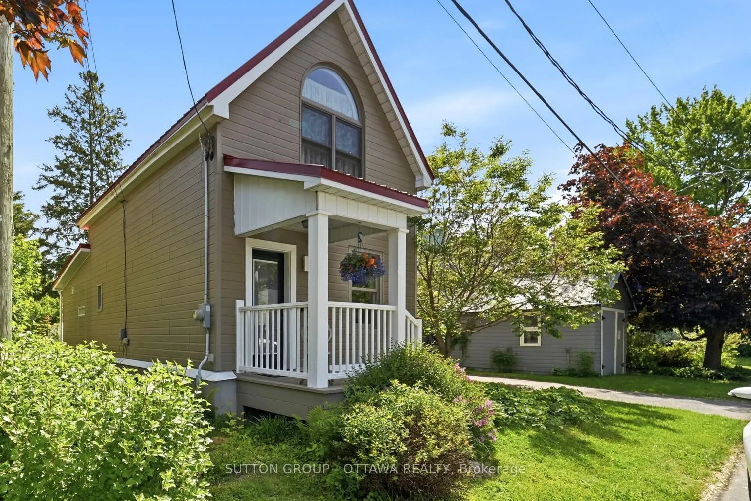 Photo 2 of 187 Martin Avenue, Ottawa, Manor Park — HOMEH