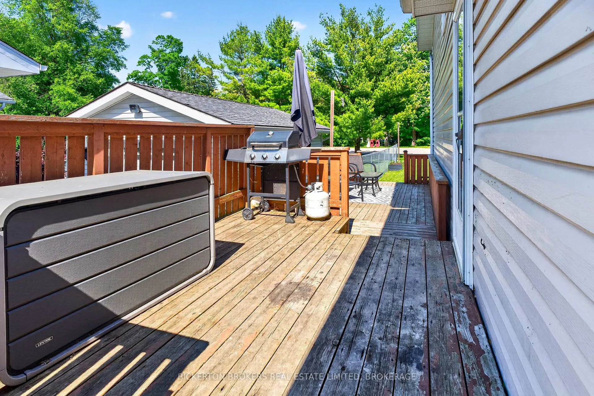 Photo 12 of 41 Maple Street S, Gananoque — HOMEH
