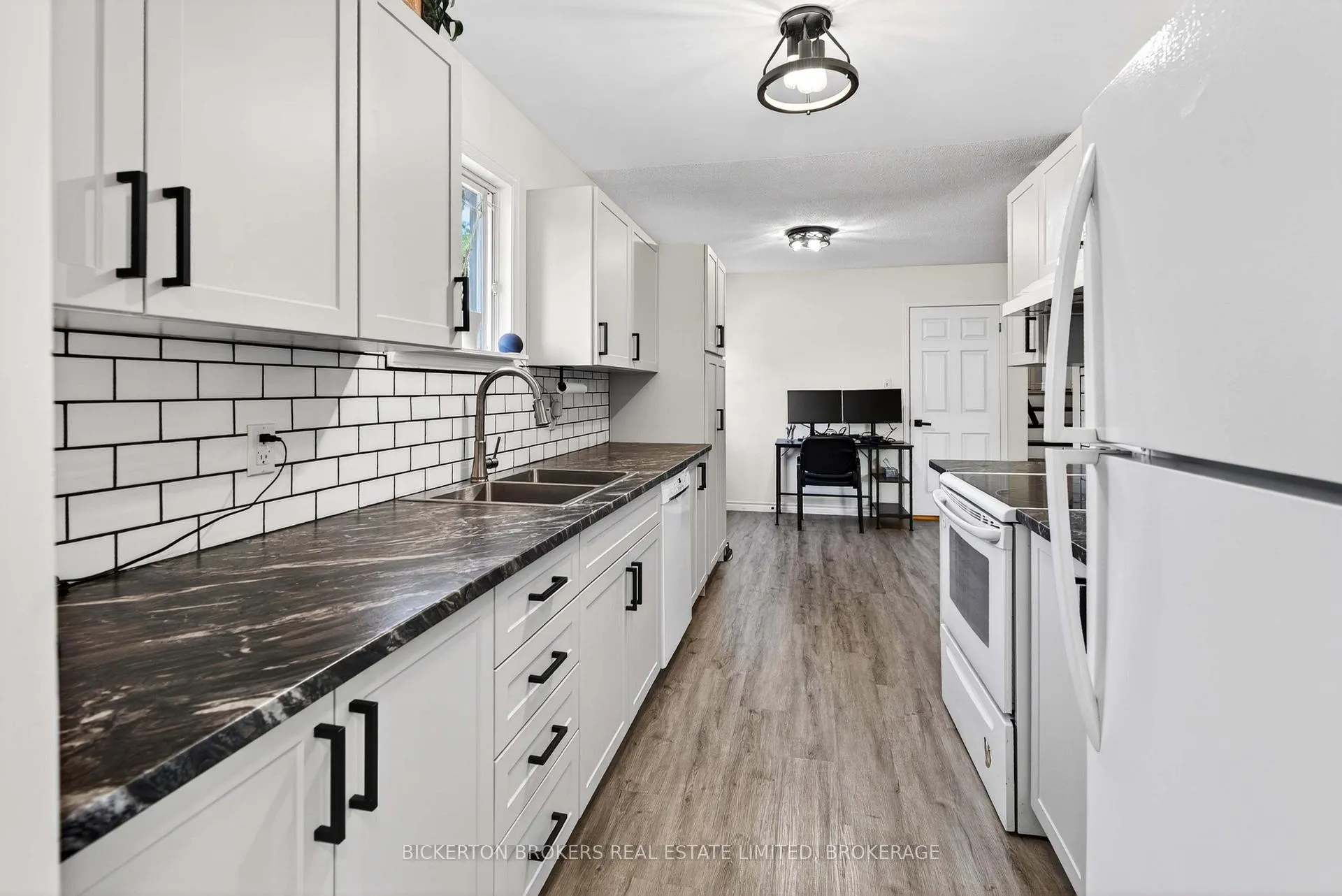 Photo 17 of 41 Maple Street S, Gananoque — HOMEH