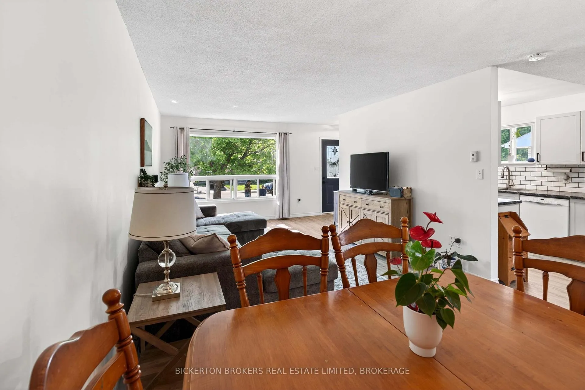 Photo 23 of 41 Maple Street S, Gananoque — HOMEH