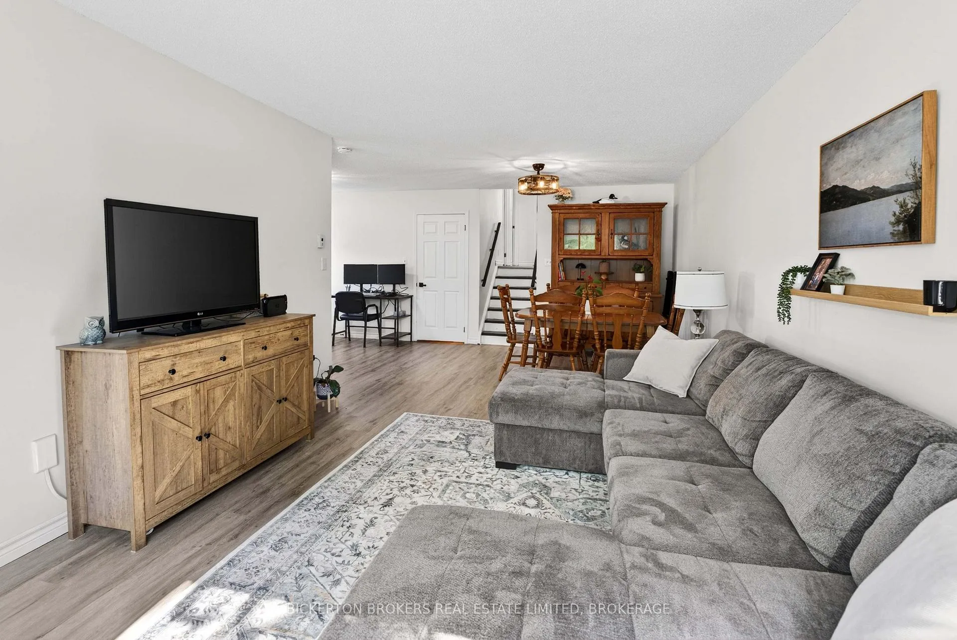 Photo 25 of 41 Maple Street S, Gananoque — HOMEH