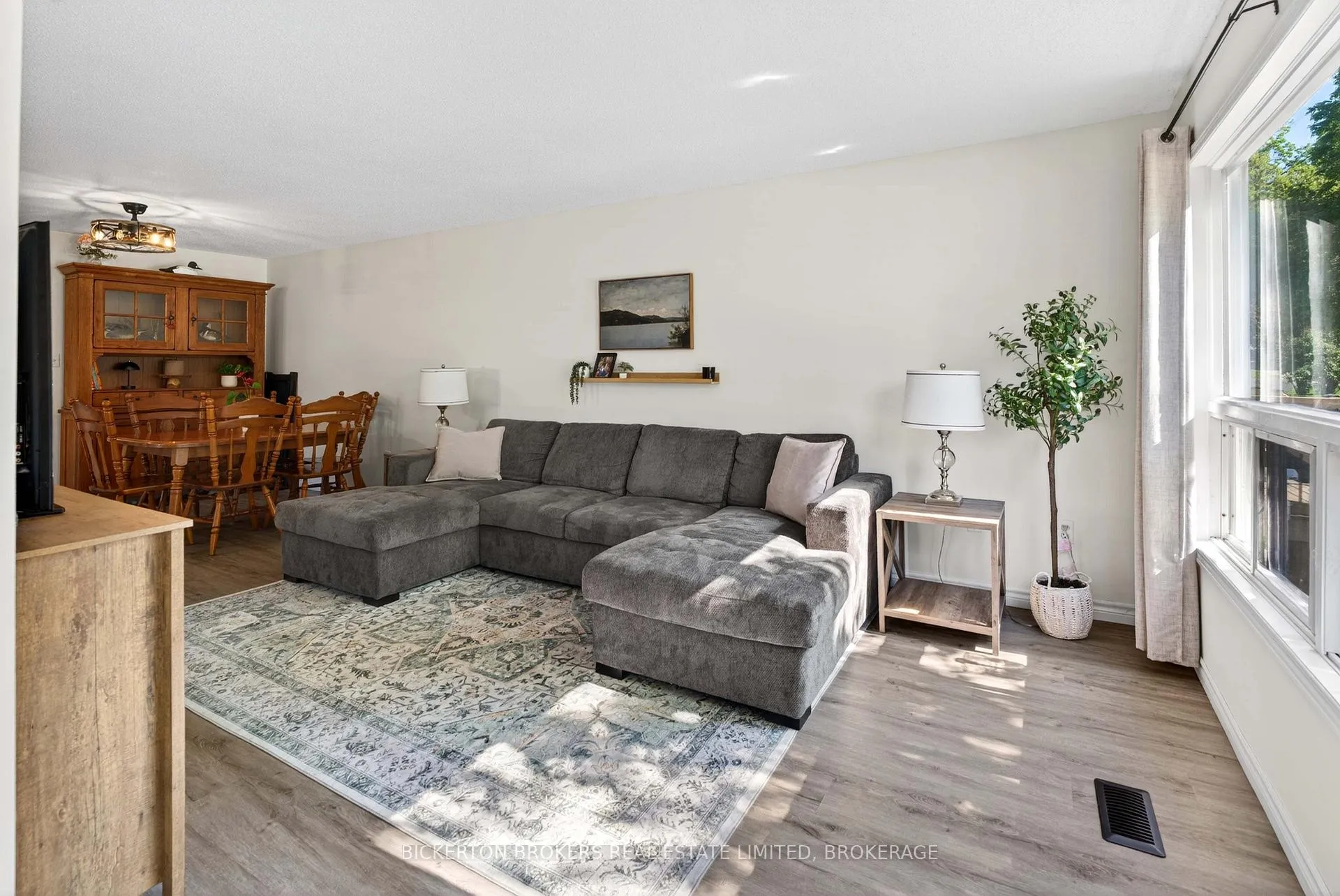 Photo 26 of 41 Maple Street S, Gananoque — HOMEH