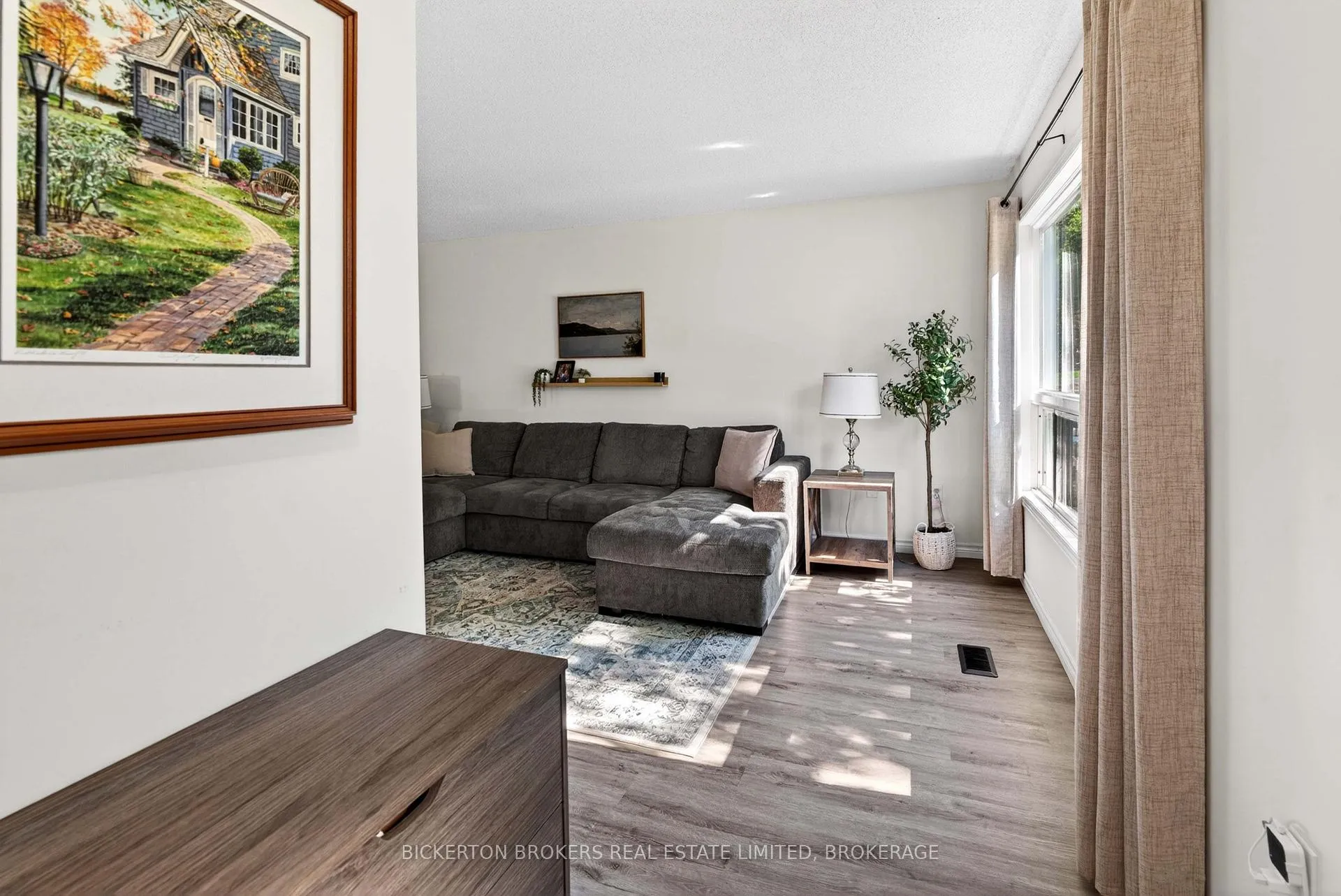 Photo 28 of 41 Maple Street S, Gananoque — HOMEH