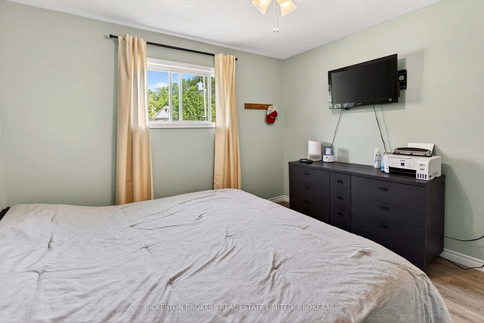 Photo 42 of 41 Maple Street S, Gananoque — HOMEH