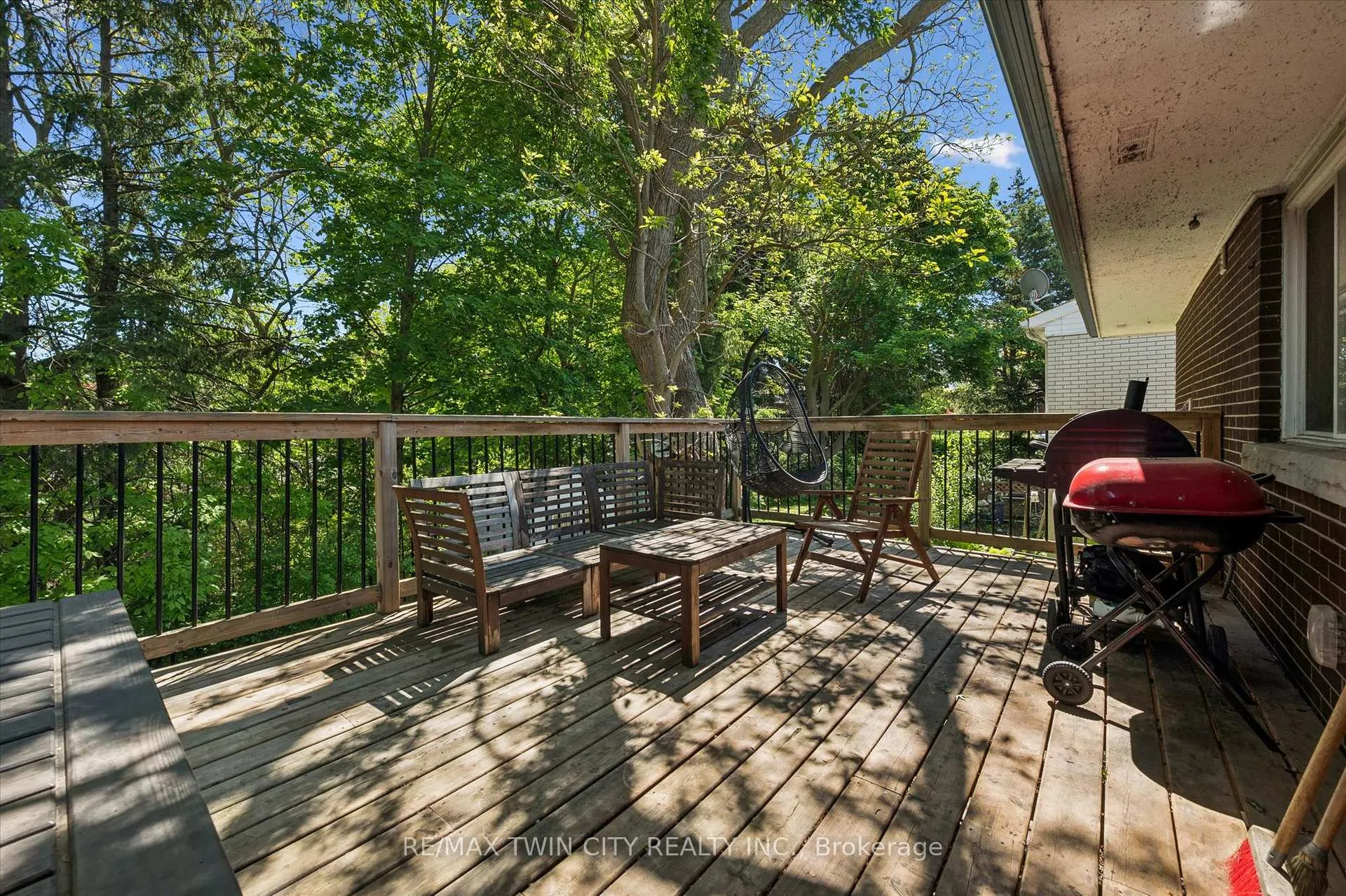 Photo 29 of 134 Westmount Road E, Kitchener — HOMEH