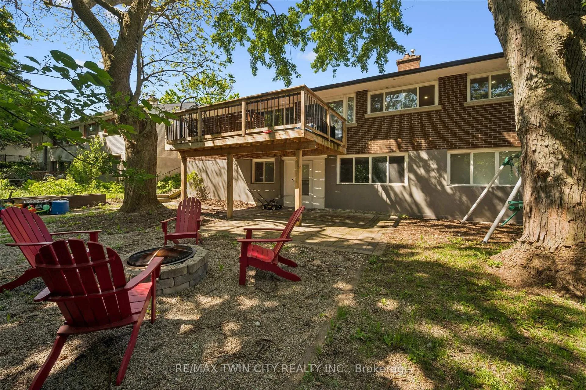 Photo 32 of 134 Westmount Road E, Kitchener — HOMEH