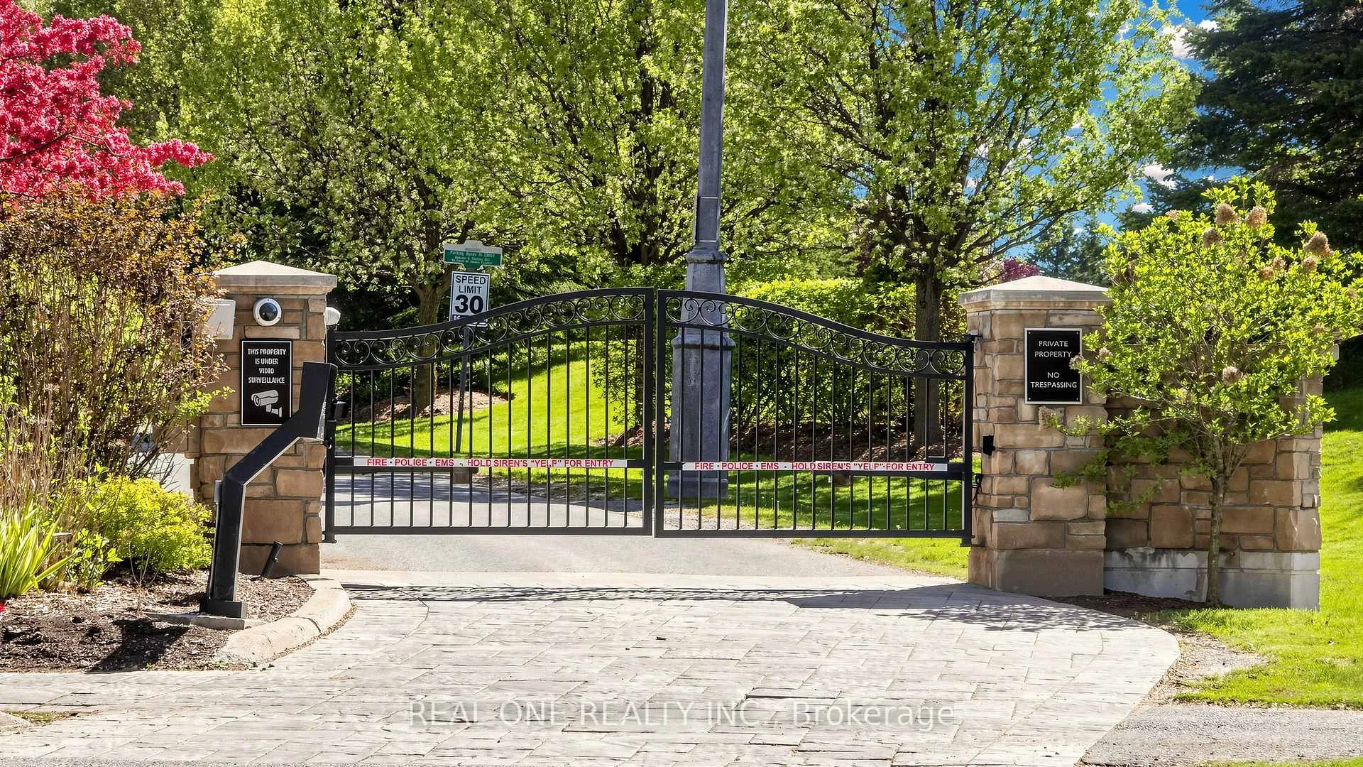 Photo 3 of 58 Emerald Hts Drive, Whitchurch-Stouffville, Rural Whitchurch-Stouffville — HOMEH