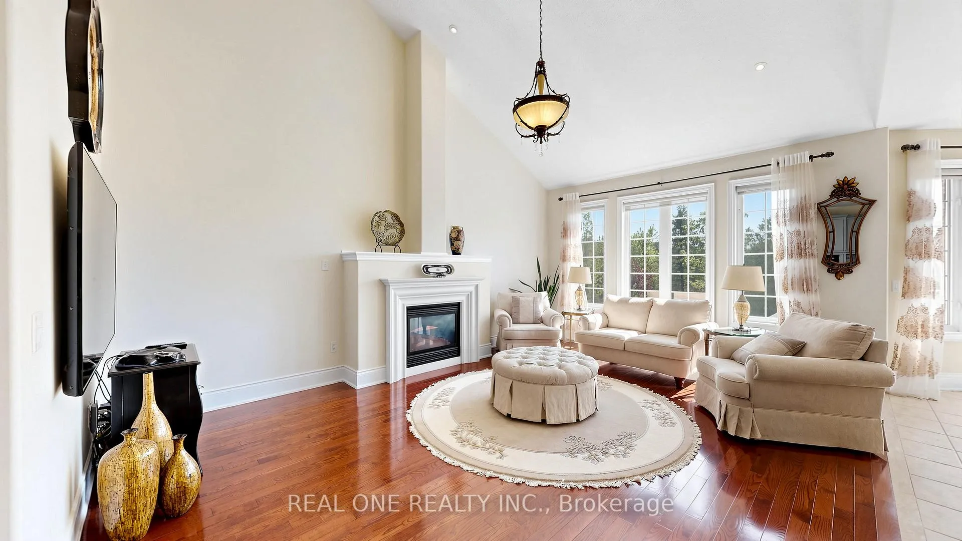 Photo 11 of 58 Emerald Hts Drive, Whitchurch-Stouffville, Rural Whitchurch-Stouffville — HOMEH