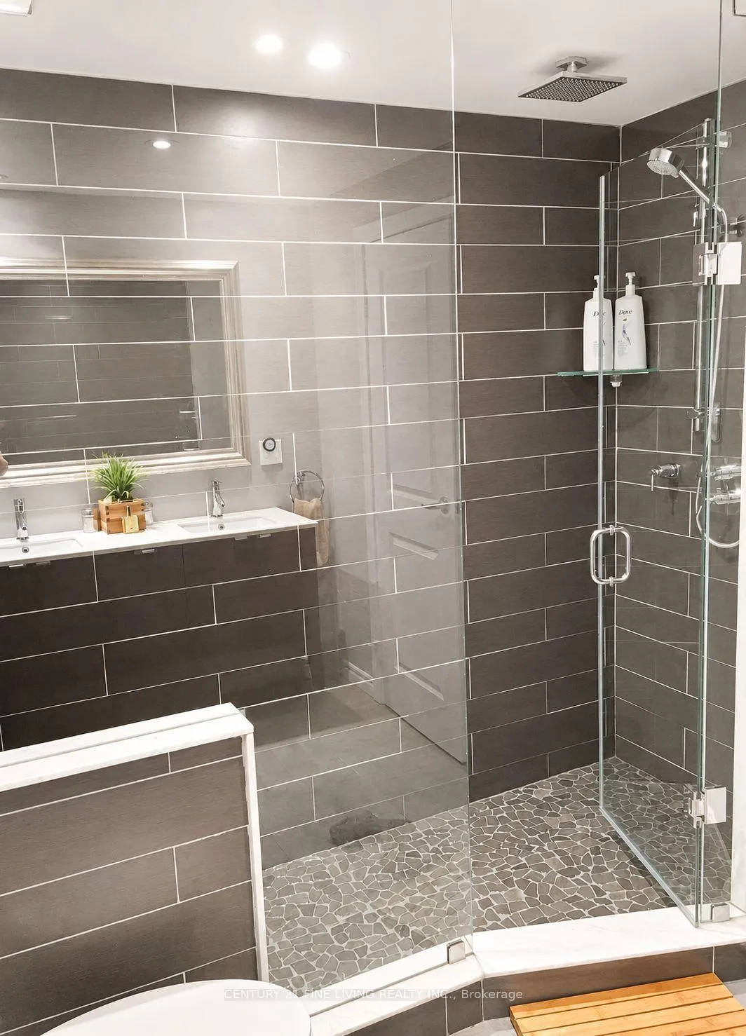 Photo 4 of Unit #15D, 256 Jarvis Street, Toronto, Church-Yonge Corridor — HOMEH