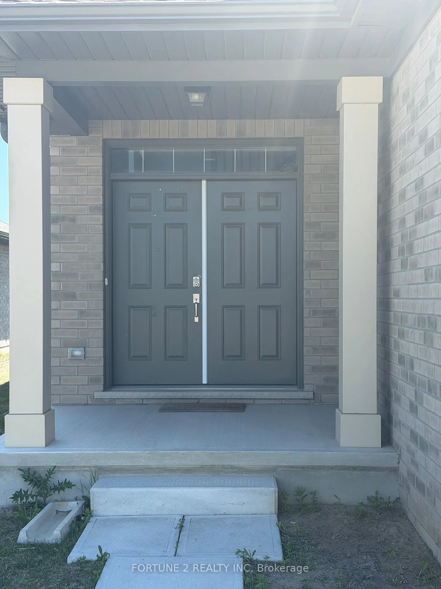 Photo 4 of 93 Styles Drive, St. Thomas — HOMEH