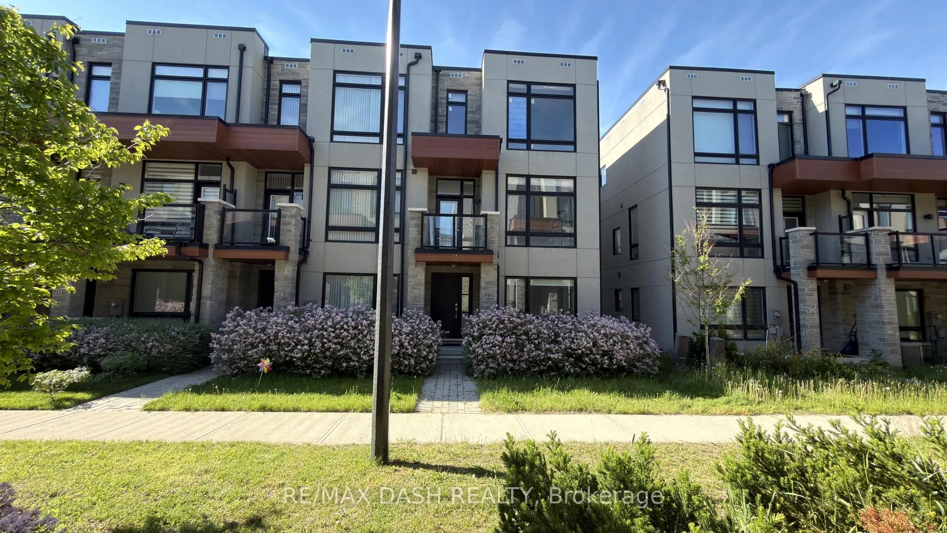 Photo 1 of 22 Brunet Drive, Vaughan, Vellore Village — HOMEH