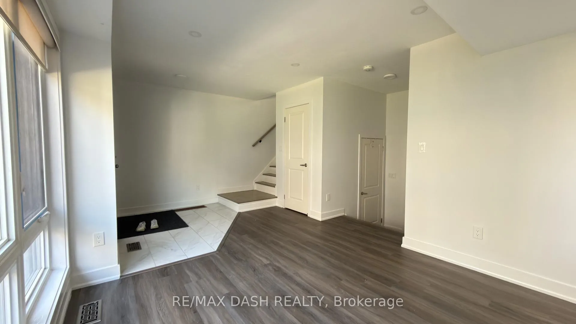 Photo 8 of 22 Brunet Drive, Vaughan, Vellore Village — HOMEH