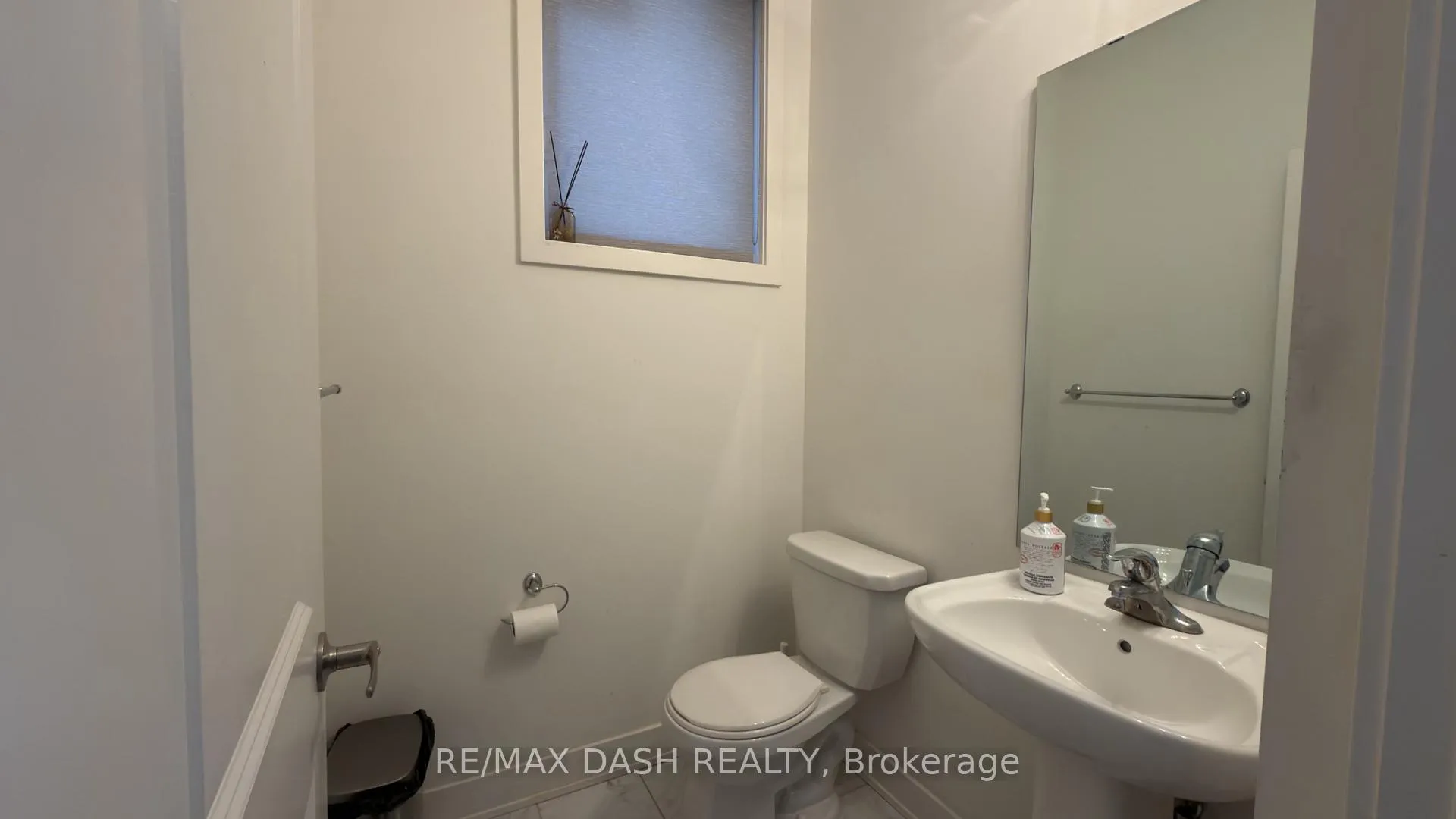 Photo 9 of 22 Brunet Drive, Vaughan, Vellore Village — HOMEH