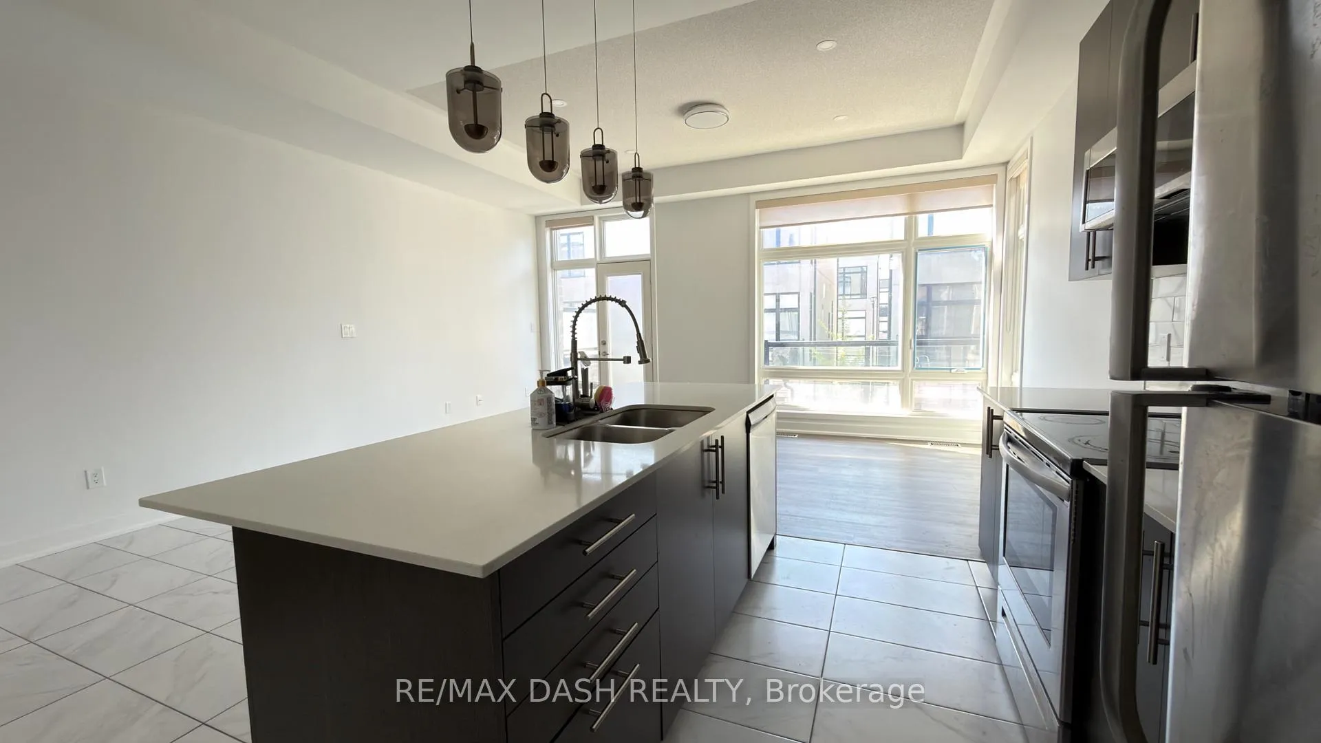 Photo 13 of 22 Brunet Drive, Vaughan, Vellore Village — HOMEH