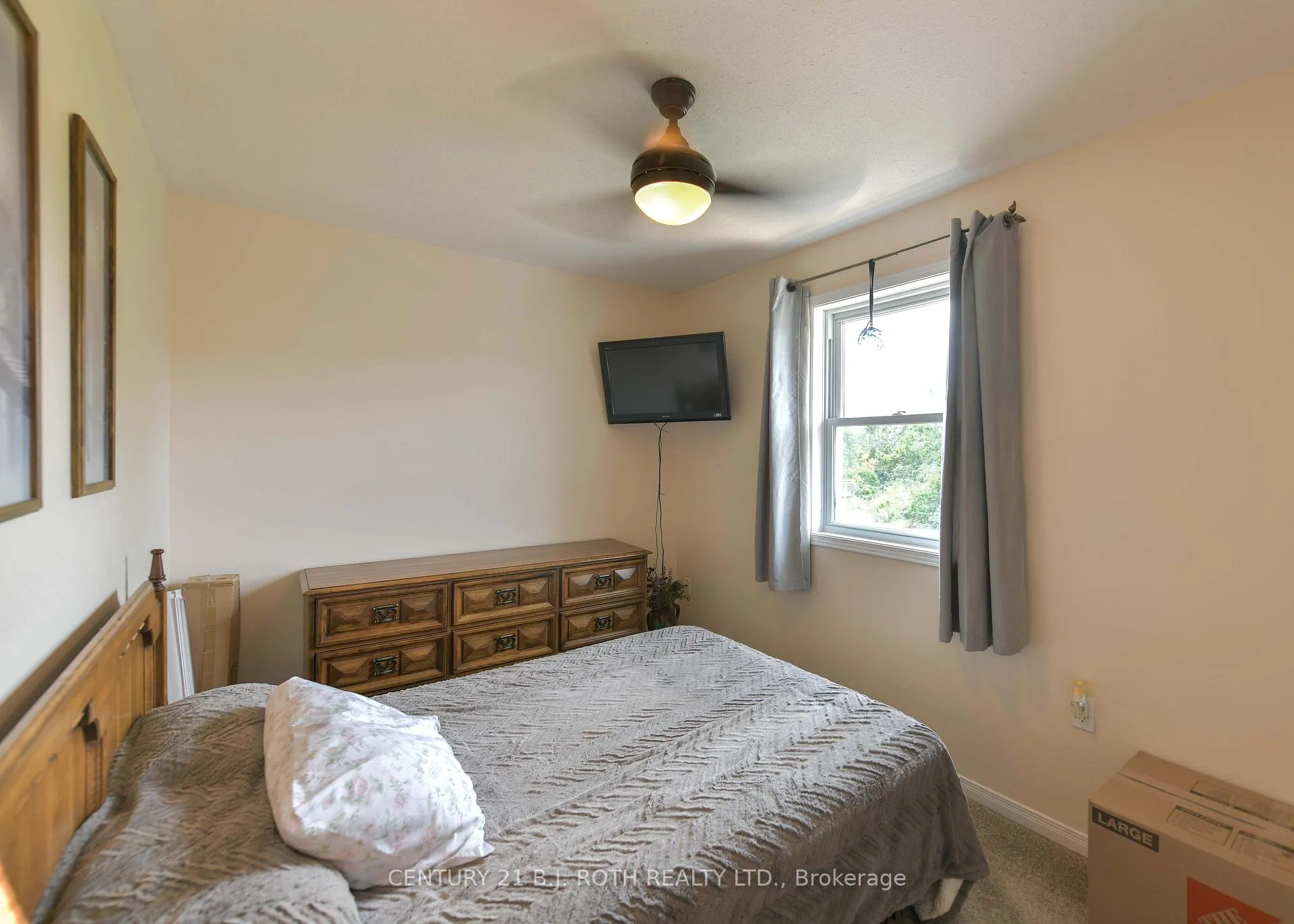 Photo 10 of 25 Rachael Road, Orillia — HOMEH