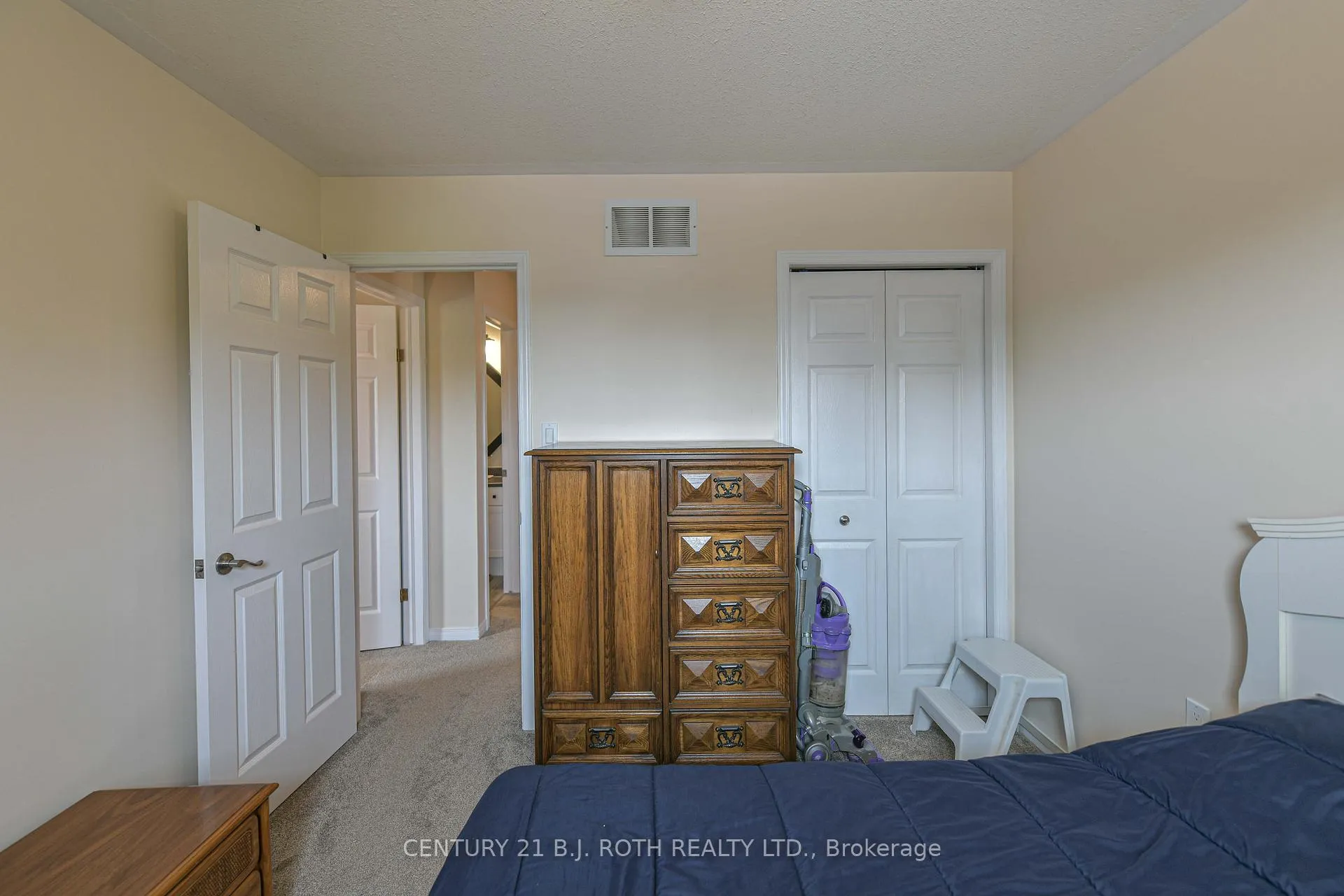 Photo 11 of 25 Rachael Road, Orillia — HOMEH