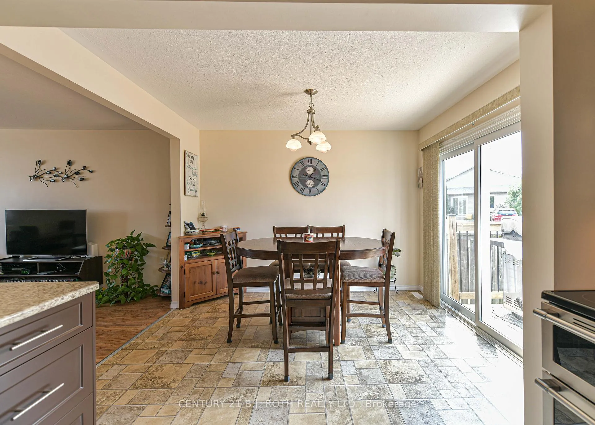 Photo 28 of 25 Rachael Road, Orillia — HOMEH
