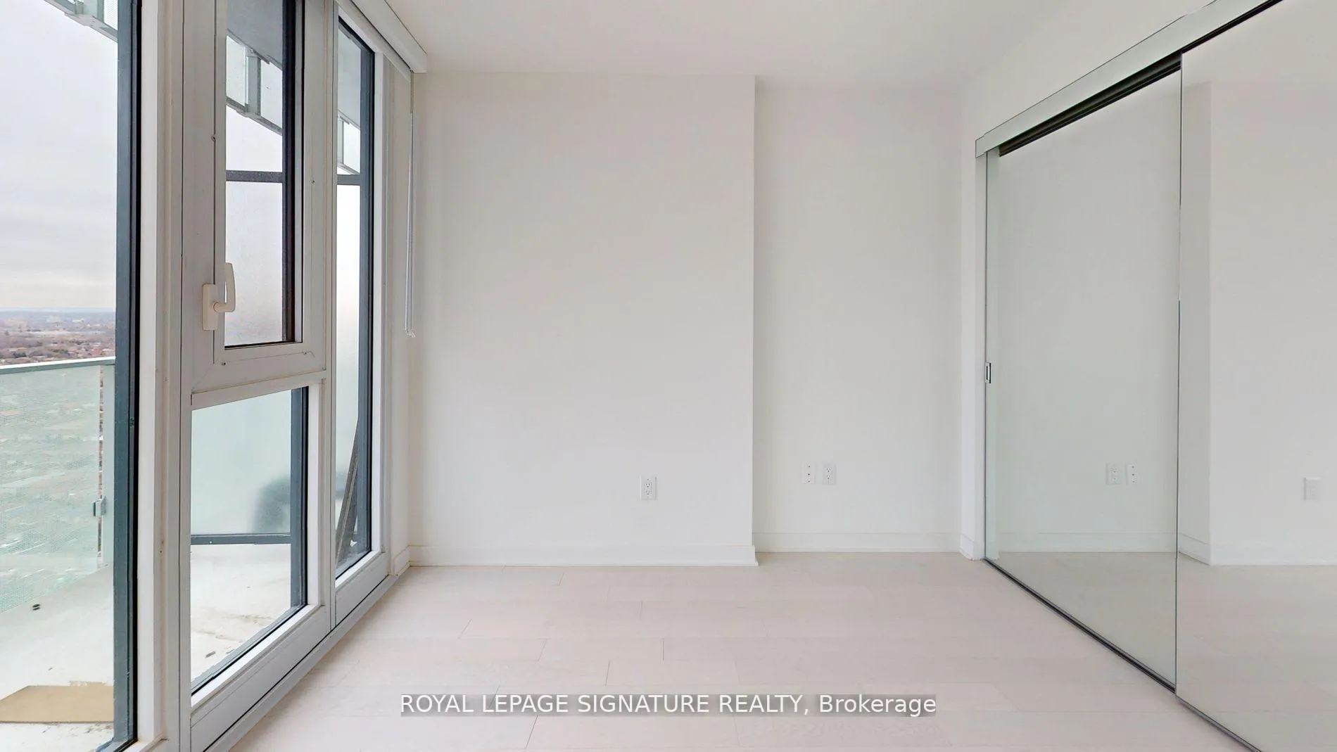 Photo 8 of Unit 2505, 3900 Confederation Parkway, Mississauga, City Centre — HOMEH