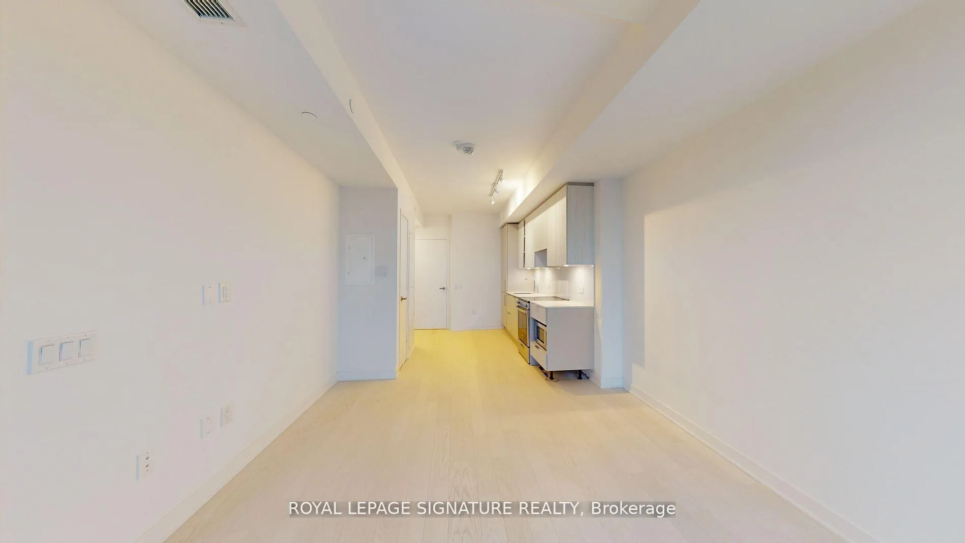 Photo 10 of Unit 2505, 3900 Confederation Parkway, Mississauga, City Centre — HOMEH