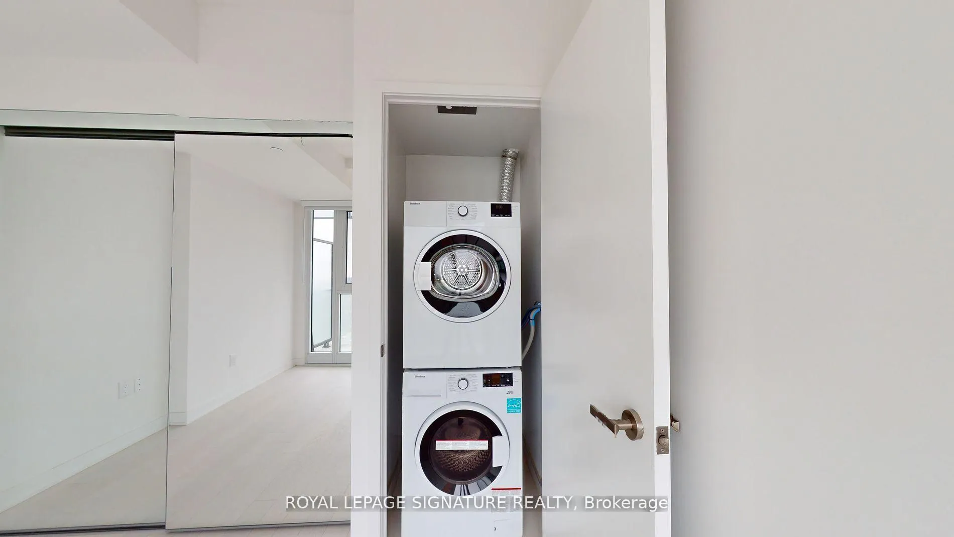 Photo 12 of Unit 2505, 3900 Confederation Parkway, Mississauga, City Centre — HOMEH