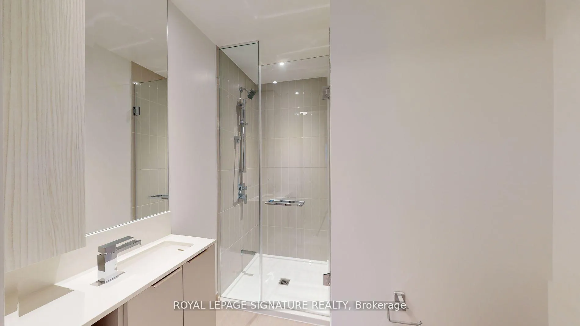 Photo 17 of Unit 2505, 3900 Confederation Parkway, Mississauga, City Centre — HOMEH