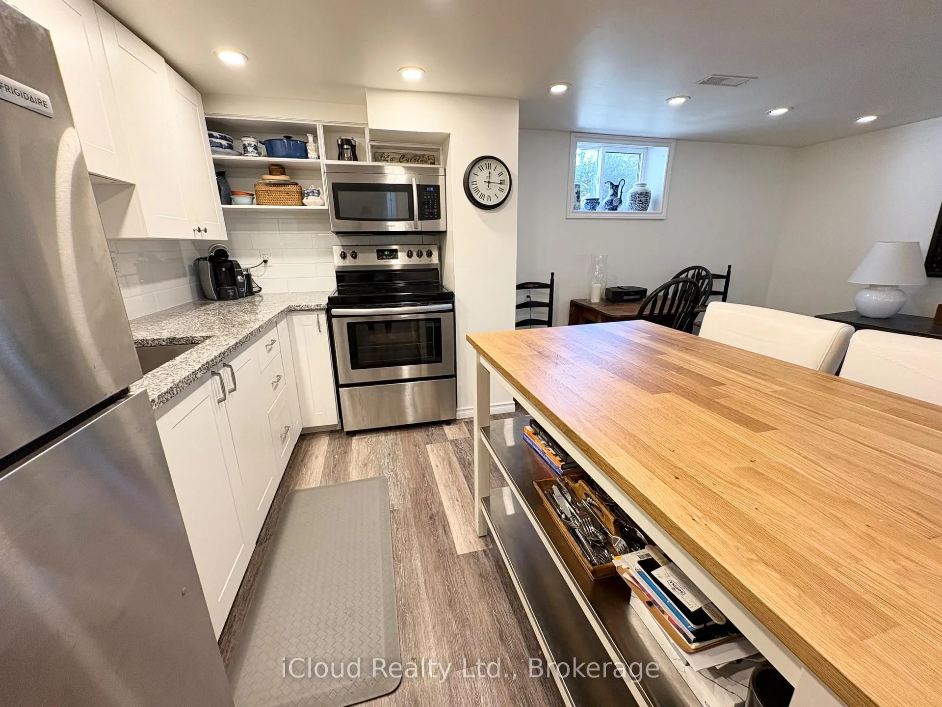 Photo 2 of 105 East 4th Street, Hamilton, Centremount — HOMEH