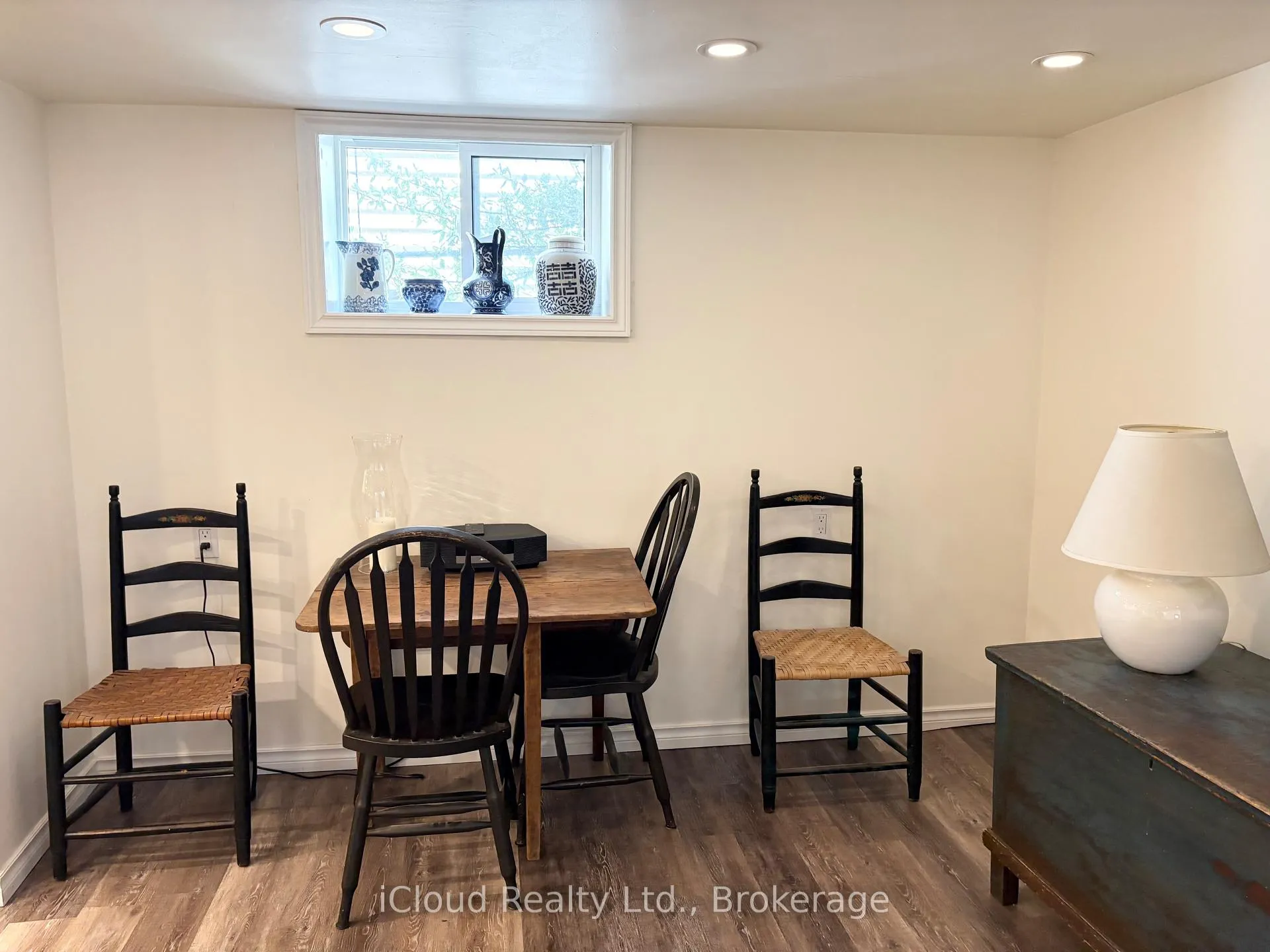 Photo 13 of 105 East 4th Street, Hamilton, Centremount — HOMEH