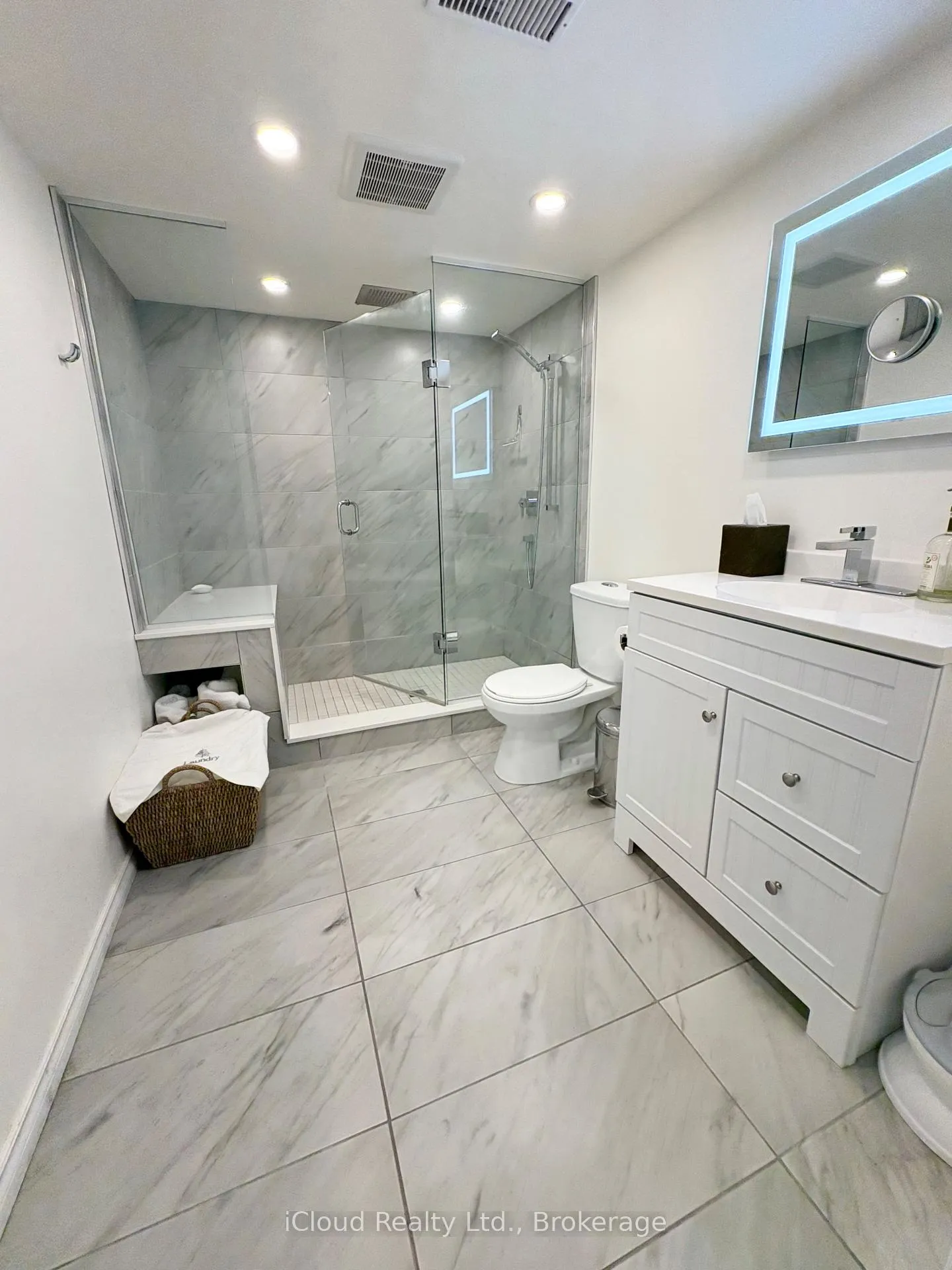 Photo 24 of 105 East 4th Street, Hamilton, Centremount — HOMEH
