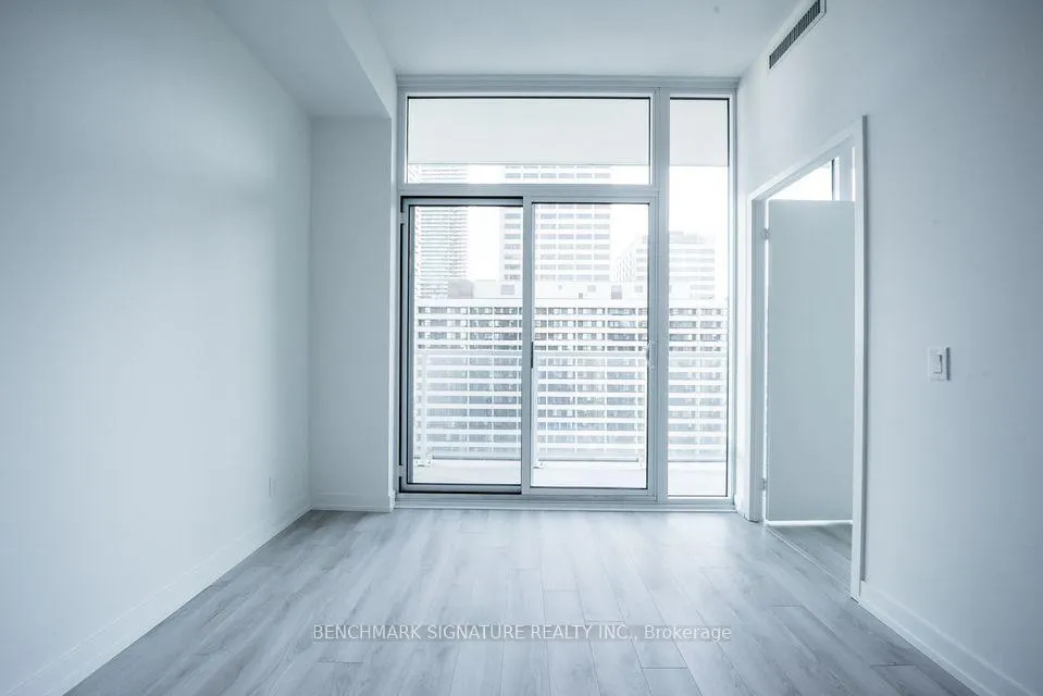 Photo 9 of Unit 1109, 33 Helendale Avenue, Toronto, Yonge-Eglinton — HOMEH
