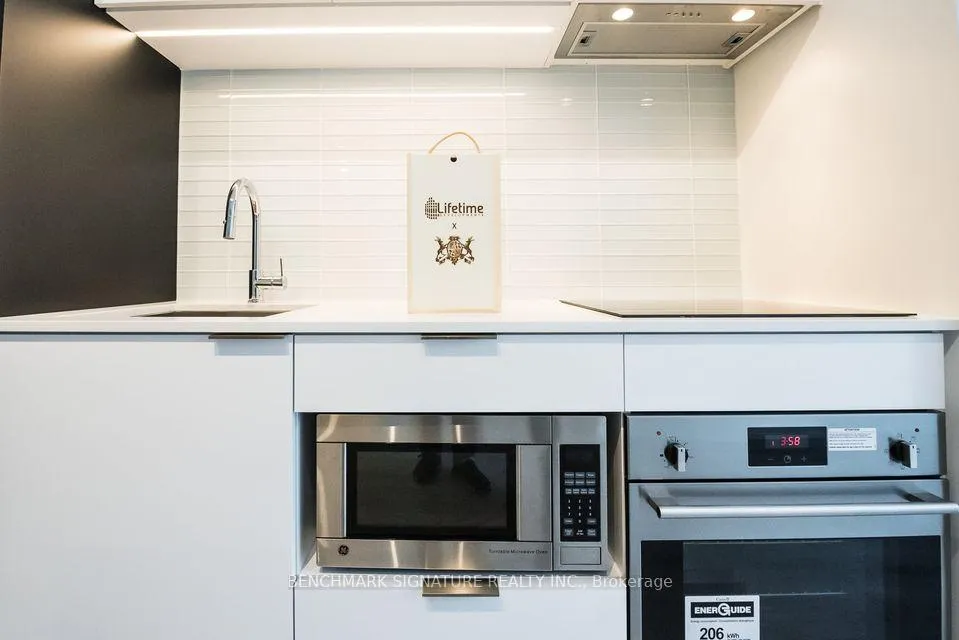 Photo 10 of Unit 1109, 33 Helendale Avenue, Toronto, Yonge-Eglinton — HOMEH
