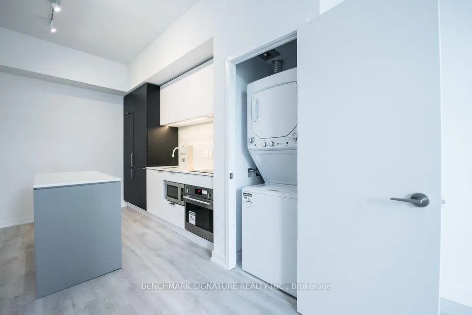 Photo 13 of Unit 1109, 33 Helendale Avenue, Toronto, Yonge-Eglinton — HOMEH