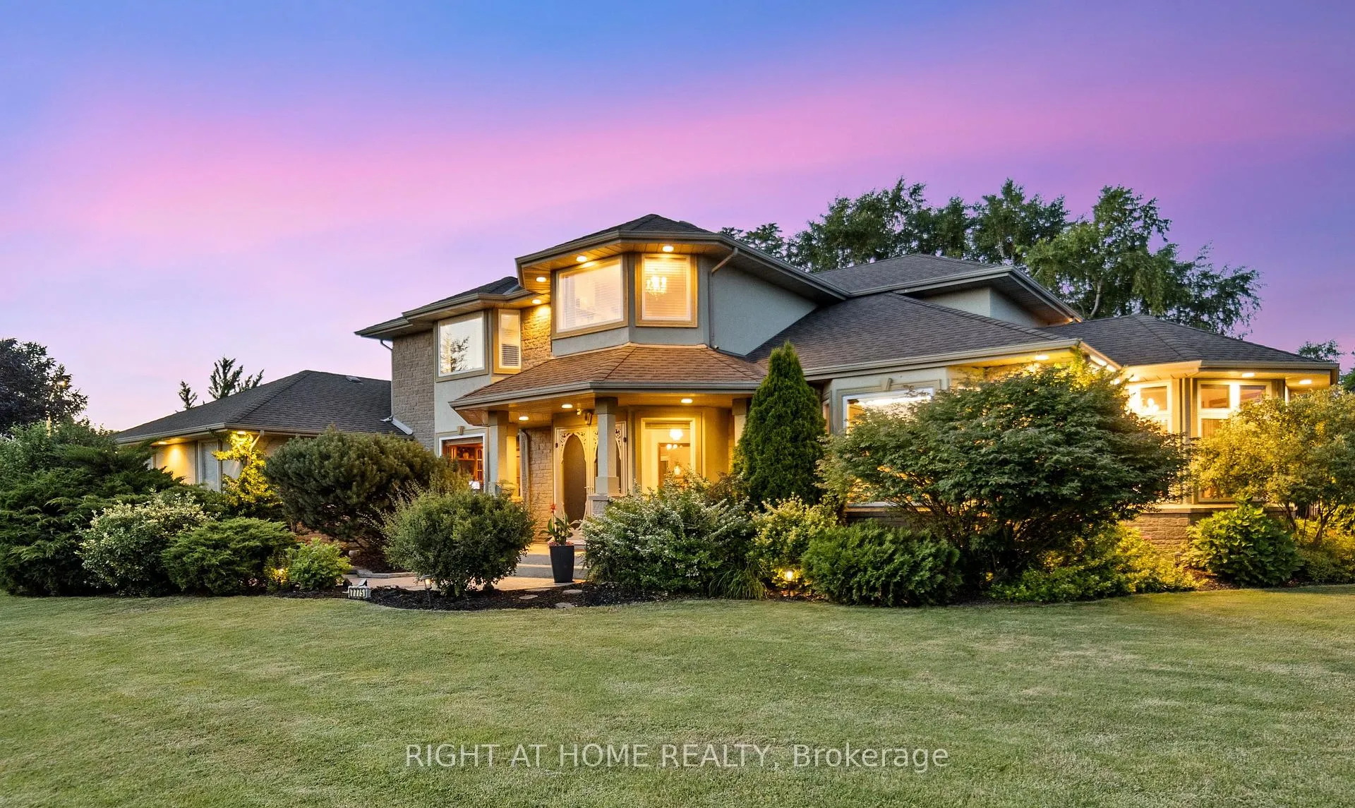 Photo 2 of 7775 St Augustine Crescent, Niagara Falls, Mt. Carmel — HOMEH