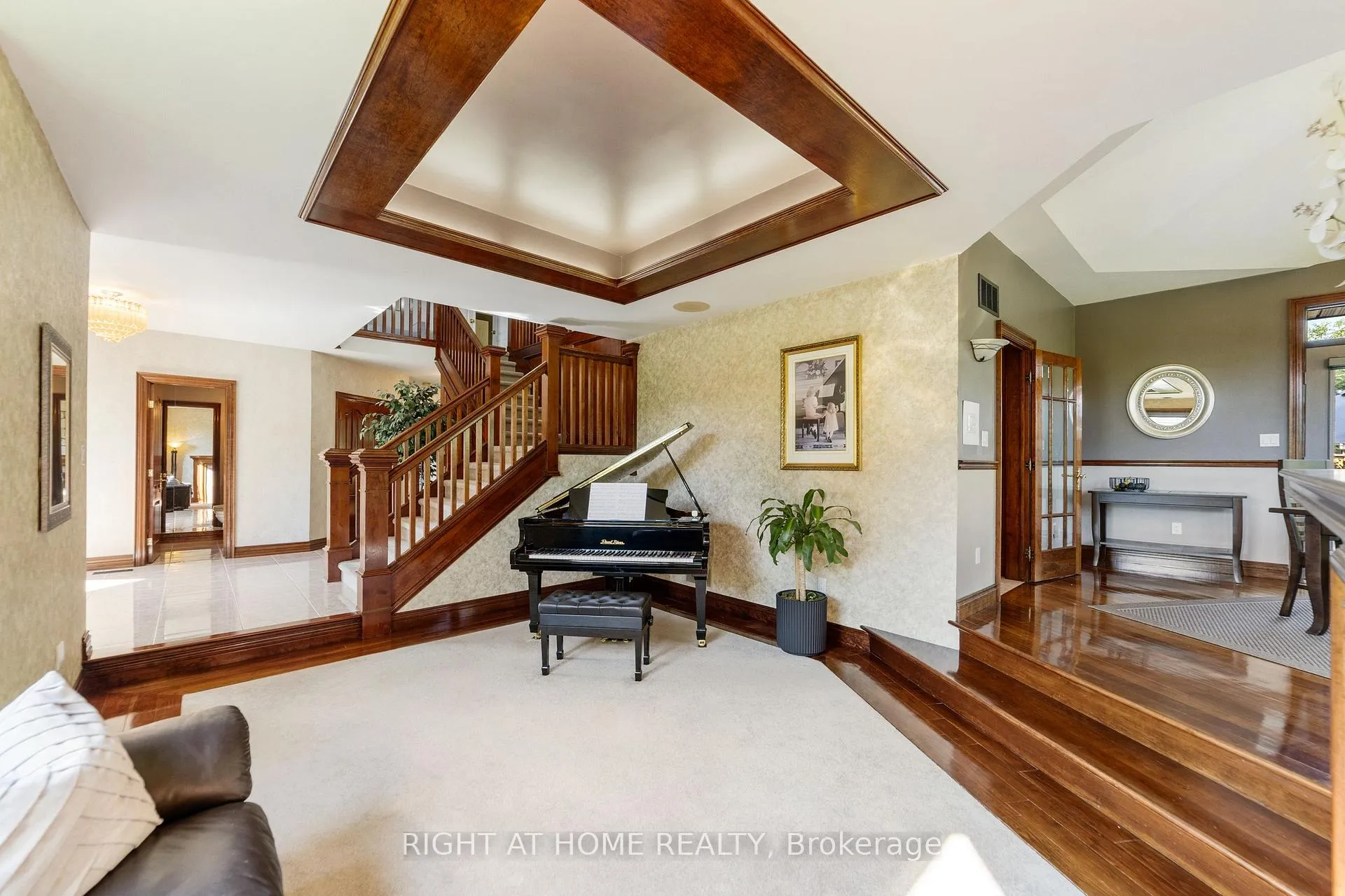 Photo 8 of 7775 St Augustine Crescent, Niagara Falls, Mt. Carmel — HOMEH